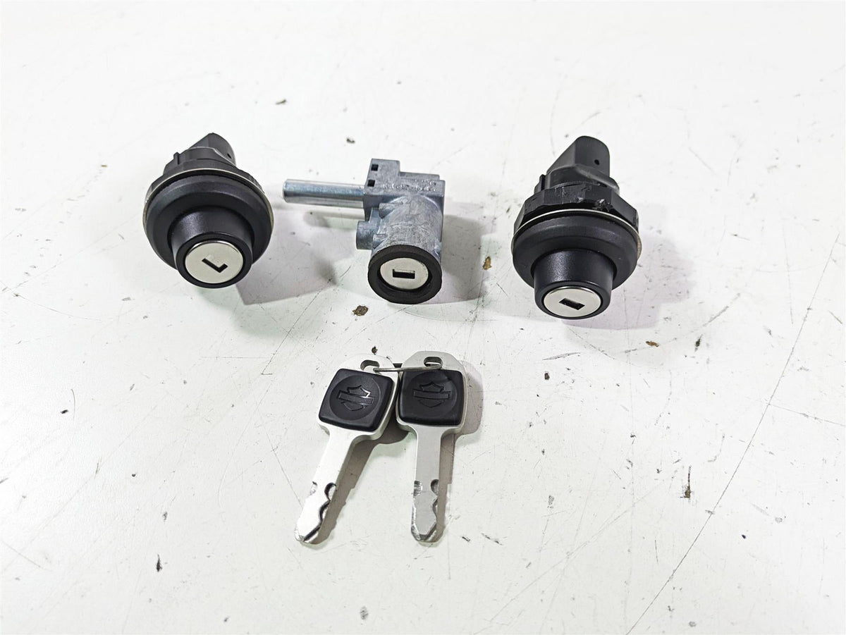 2019 Harley FLHCS Softail Heritage Keys Fork & Saddlebag Lock Set 45600056 {{ shop.shopifyCountryName }} - Mototech271