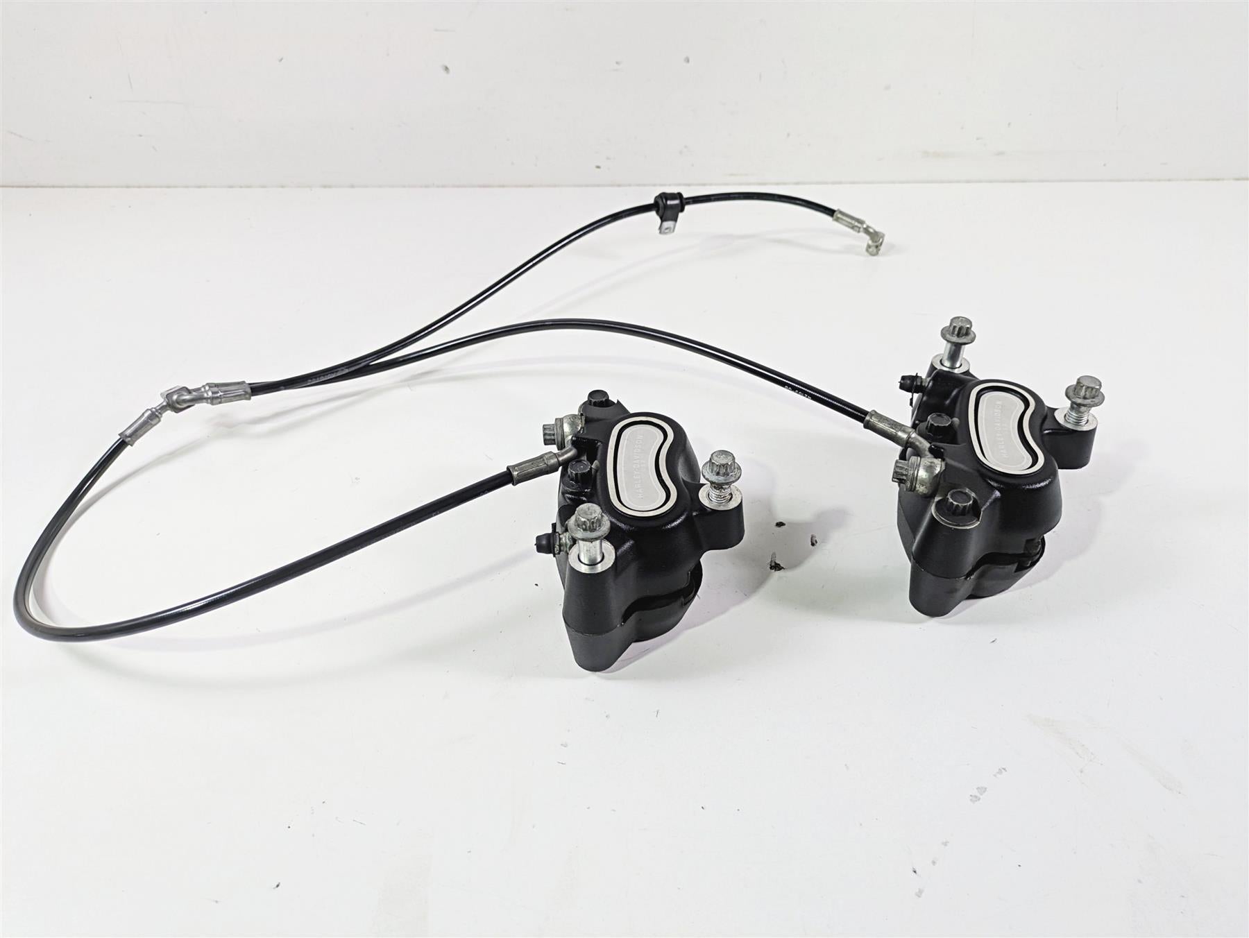 2014 Harley FXDF Dyna Fat Bob Front Brake Caliper & Line Set 41300001 41300002 {{ shop.shopifyCountryName }} - Mototech271