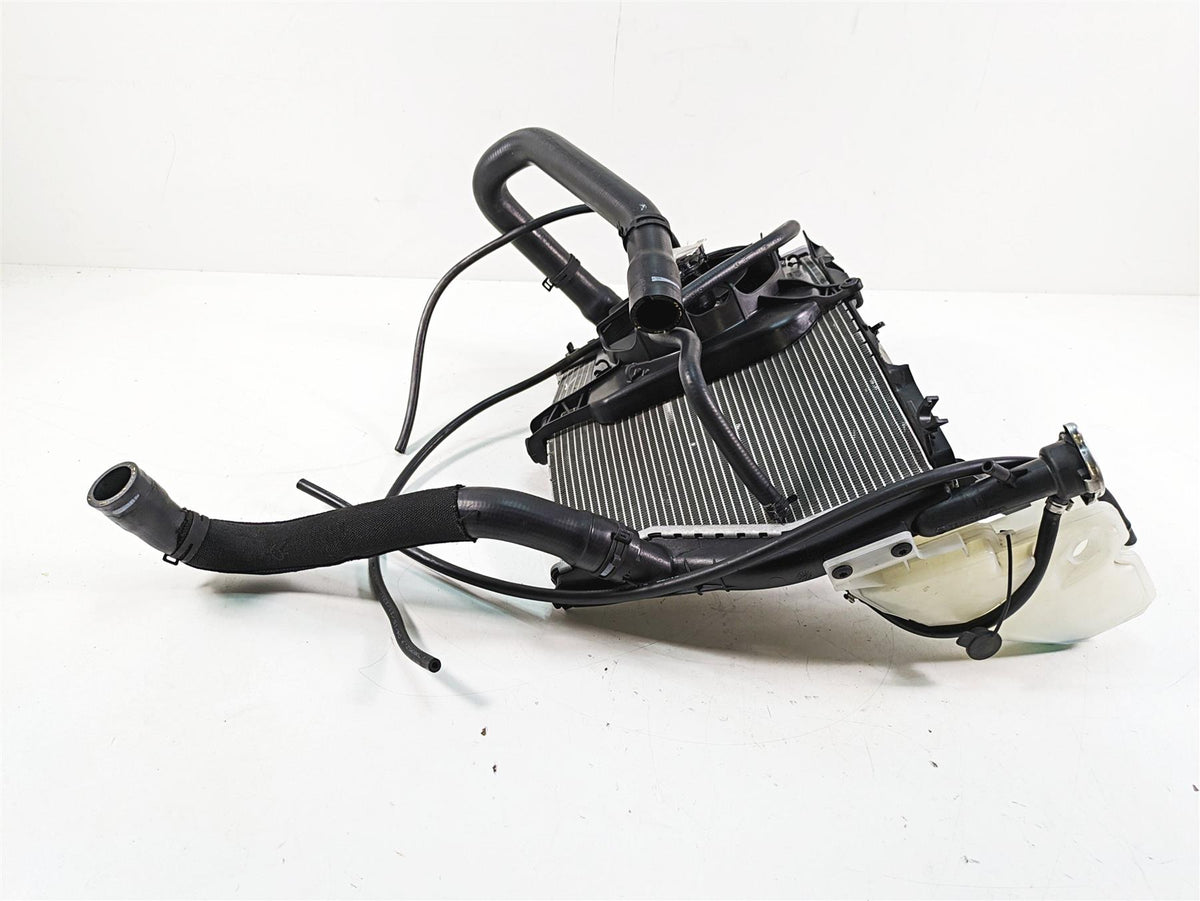 2015 BMW S1000RR K46 Radiator Fans Reservoir Hoses Set - Read 17118546822 {{ shop.shopifyCountryName }} - Mototech271