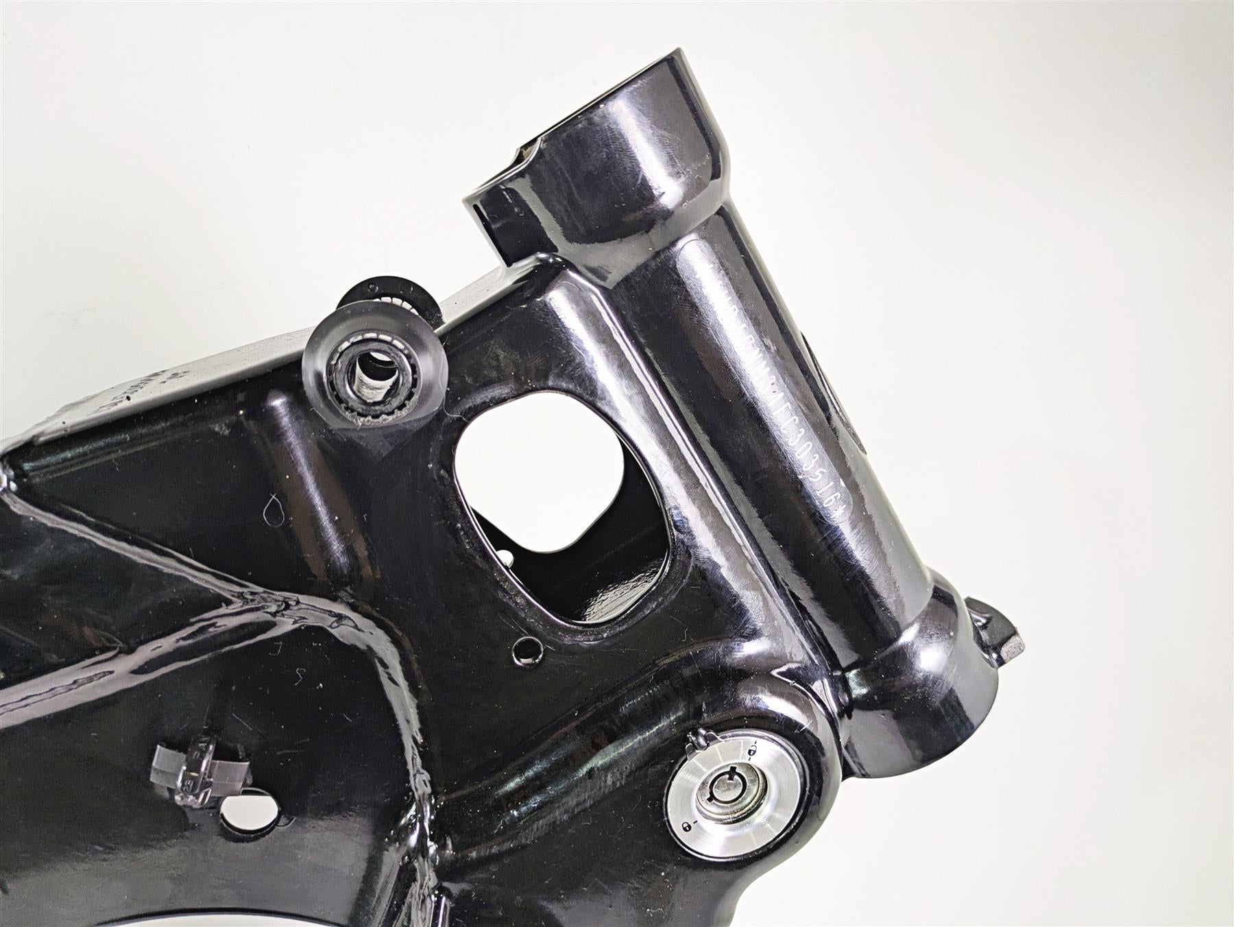 2015 Harley FXDL Dyna Low Rider Straight Main 29dgr Frame Chassis With Texas Salvage Title 47745-06B {{ shop.shopifyCountryName }} - Mototech271