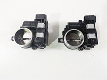 Load image into Gallery viewer, 2016 BMW R1200RT K52 Throttle Body Bodies Set 13548564959
