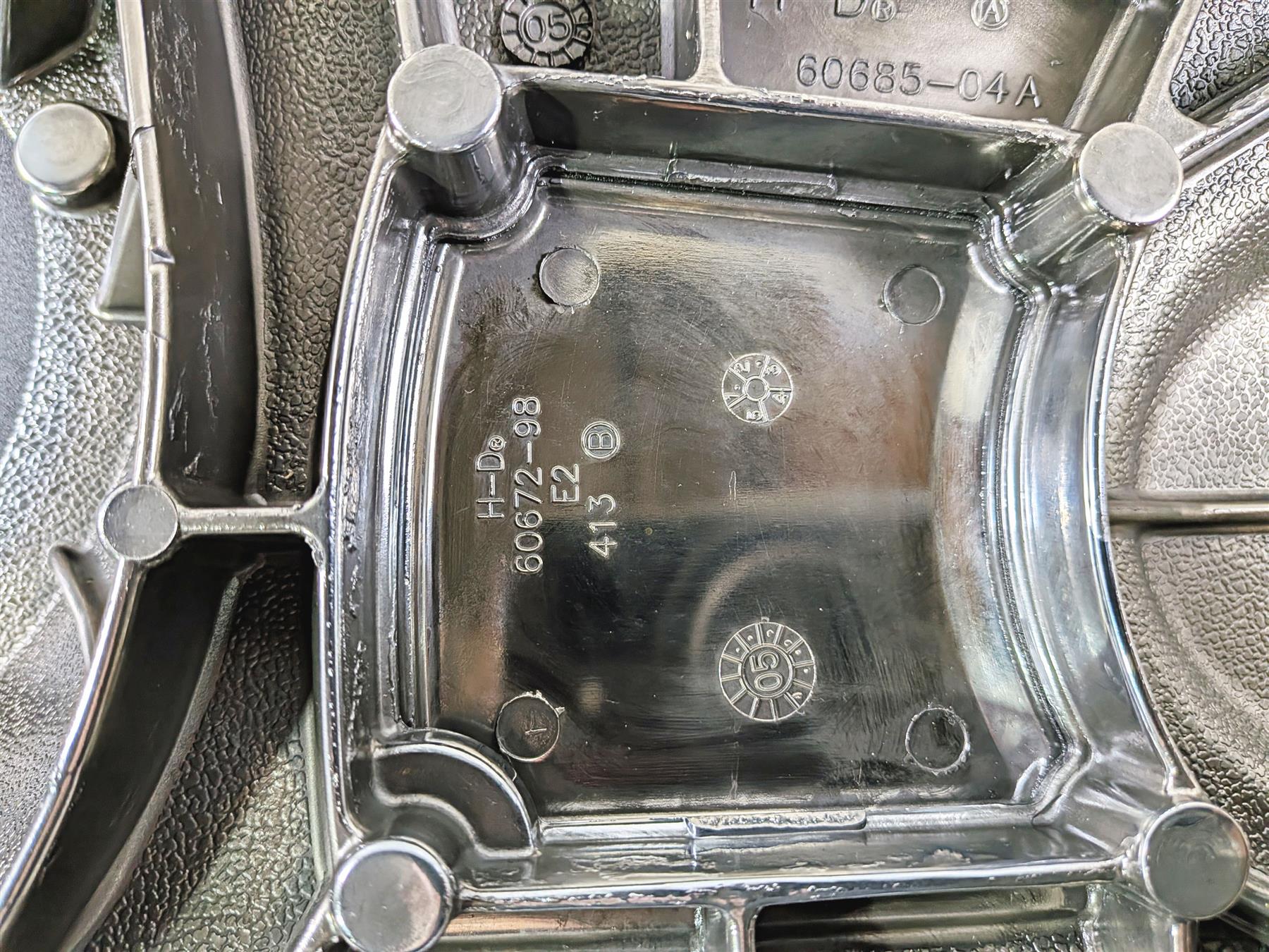 2006 Harley Touring FLHTCU SE CVO Electra Glide Outer Primary Cover 60685-04A-Mototech271