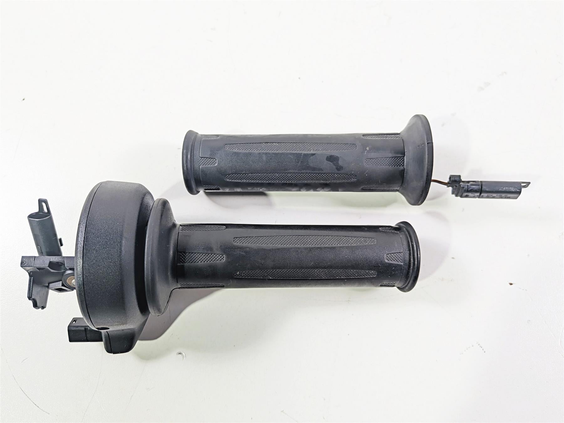 2016 BMW R1200 GS K50 Heated Hand Grip Cruise Set 61318552115 61318552120 {{ shop.shopifyCountryName }} - Mototech271