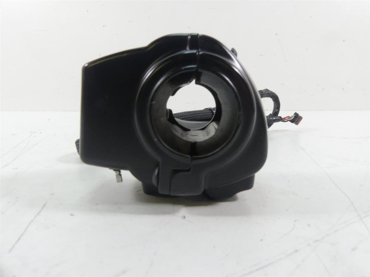 2017 Harley FXSE CVO Pro Street Breakout Left Hand Control Switch 71500458 {{ shop.shopifyCountryName }} - Mototech271