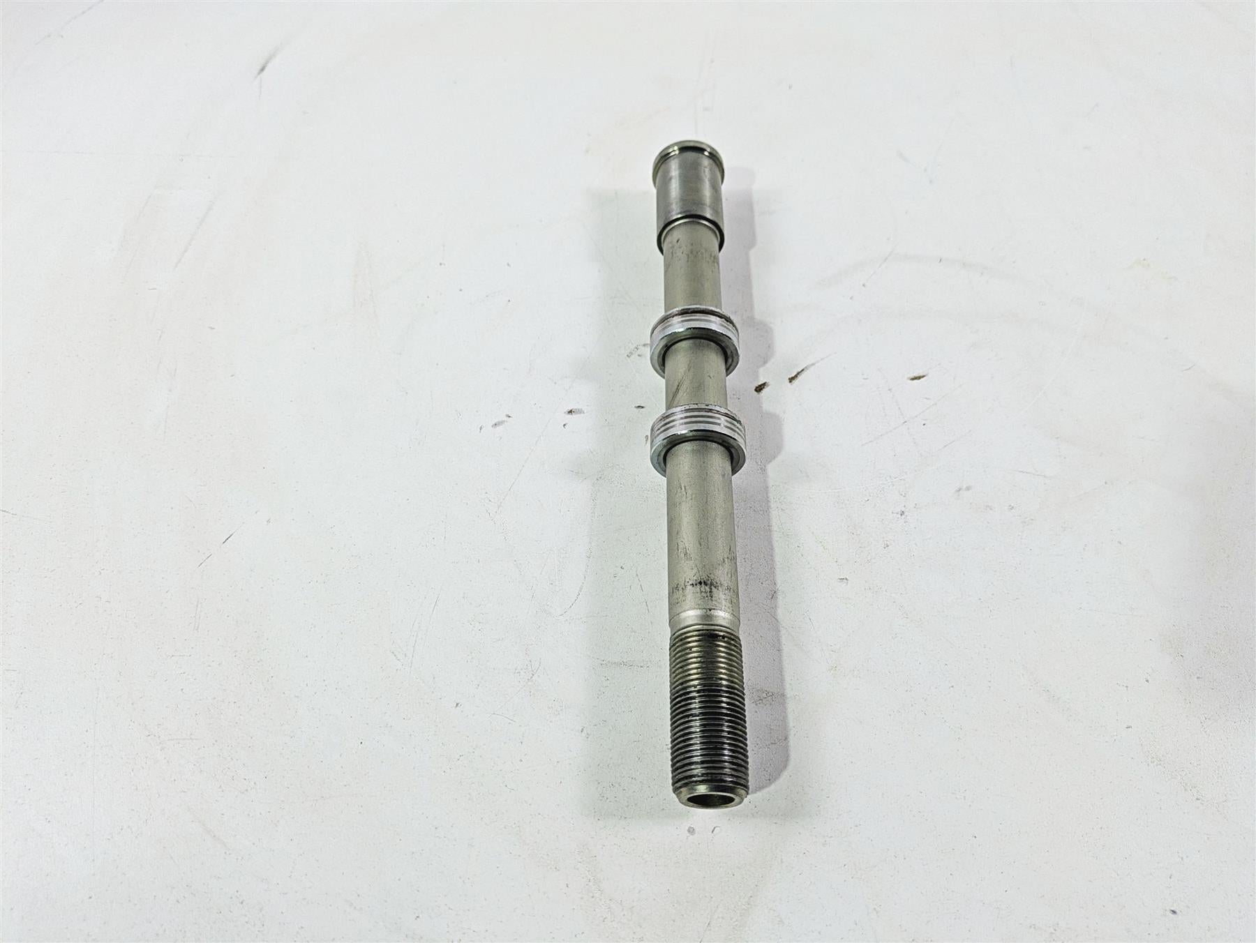 2021 Kawasaki Z900 ZR900 Front Wheel Spindle Axle 20Mm 41068-0618 {{ shop.shopifyCountryName }} - Mototech271
