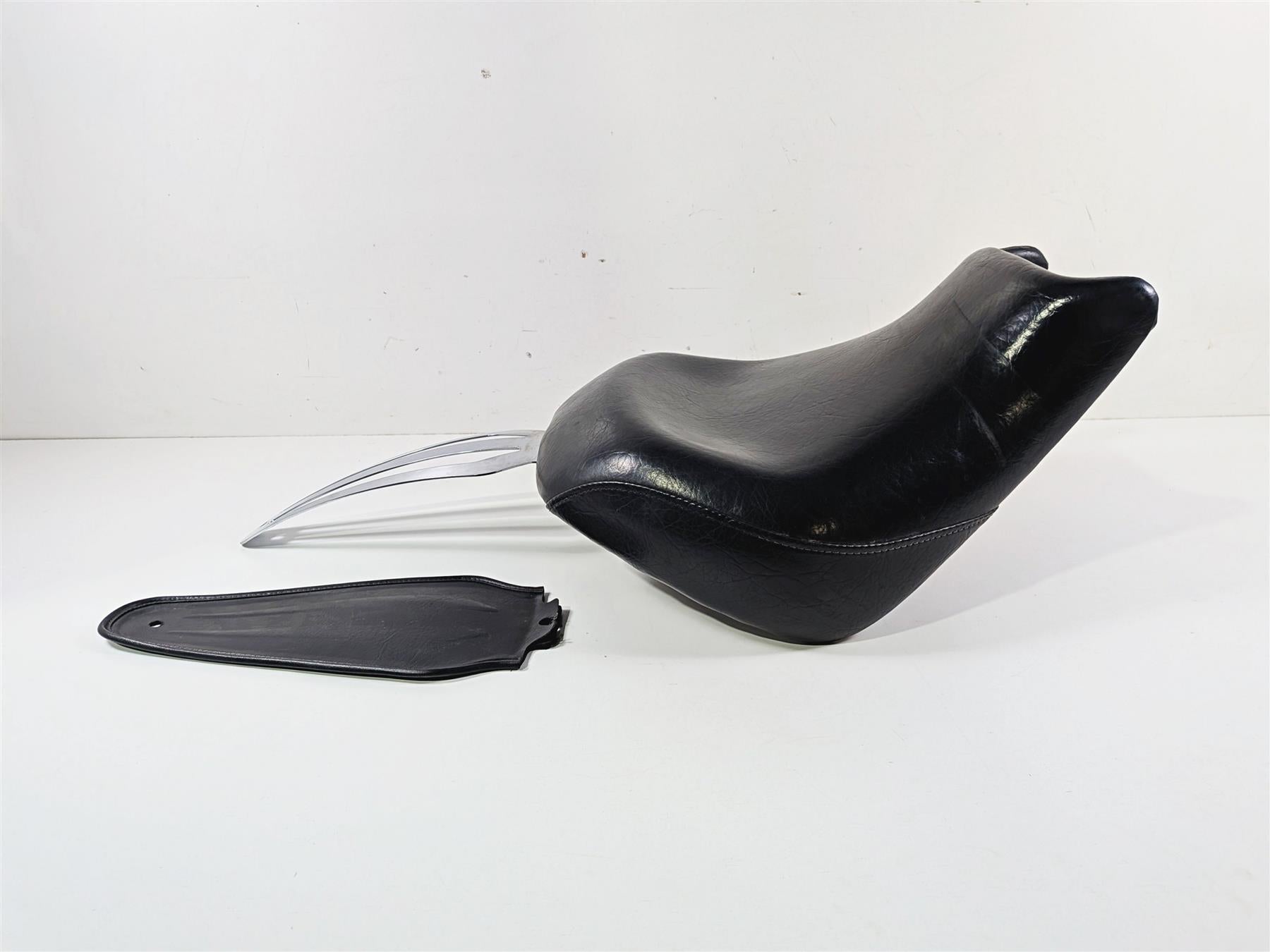 2003 Honda V-Twin VTX1800 C Front Rider Seat Saddle 77200-MCH-000 {{ shop.shopifyCountryName }} - Mototech271