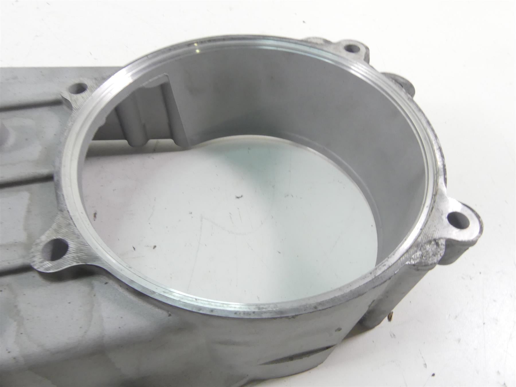 2005 Harley Touring CVO FLHTCSE Electra Glide Inner Primary Drive Cover 60677-01 {{ shop.shopifyCountryName }} - Mototech271