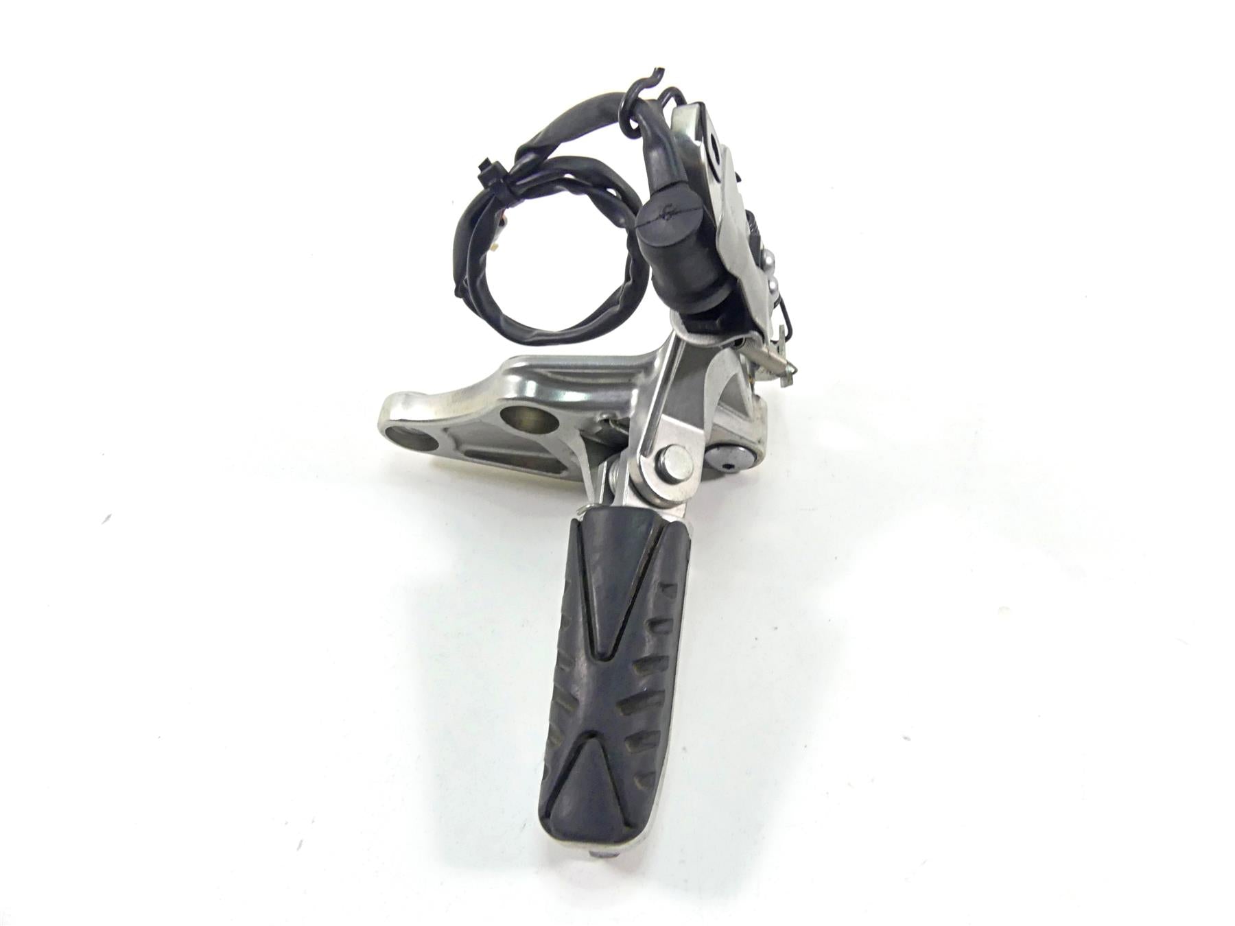 2012 Yamaha VMX17 VMAX 1700 Right Footpeg Foot Peg Res 2S3-27443-00-00 {{ shop.shopifyCountryName }} - Mototech271