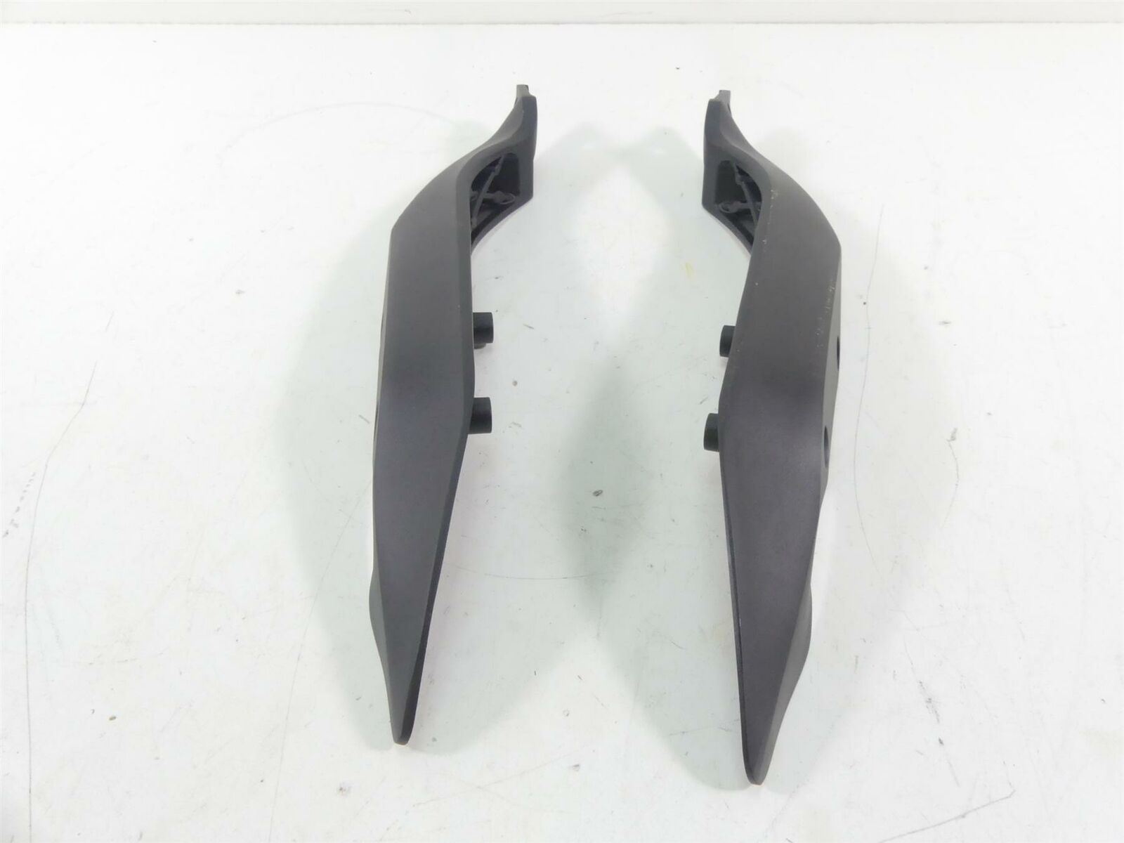 2020 Yamaha VMX17 1700 Rear Fender Struts Support Brackets Set 2S3-2161A-10-00 {{ shop.shopifyCountryName }} - Mototech271