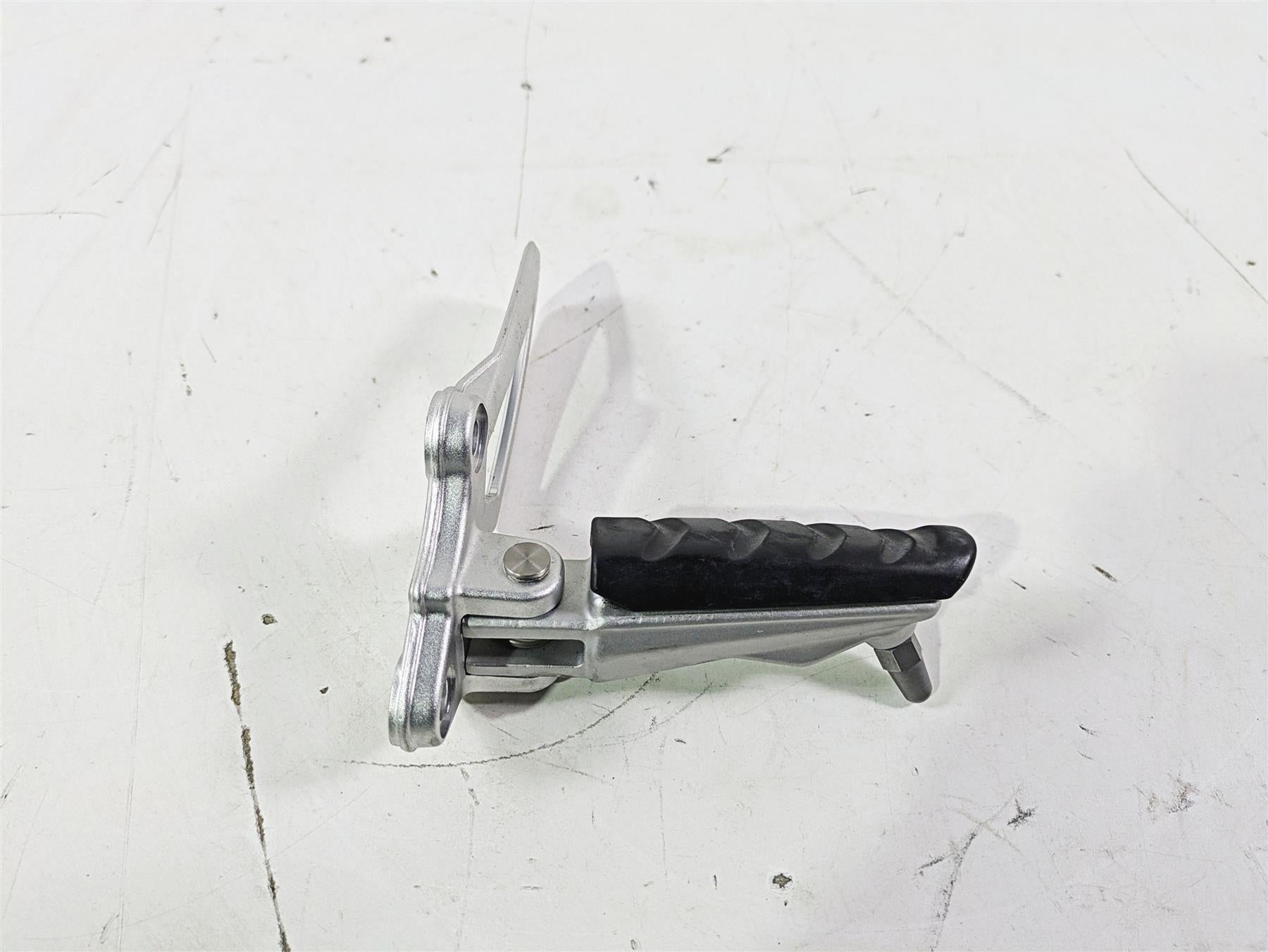2015 BMW R nineT K21 Left Driver Rider Footpeg Foot Peg Rest 46717671077 {{ shop.shopifyCountryName }} - Mototech271
