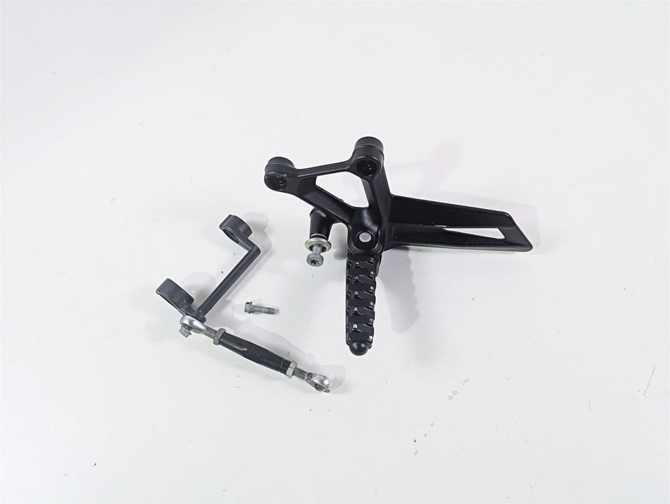 2017 KTM 1290 Super Duke GT Front Left Footpeg & Shifter 6130313800033S {{ shop.shopifyCountryName }} - Mototech271