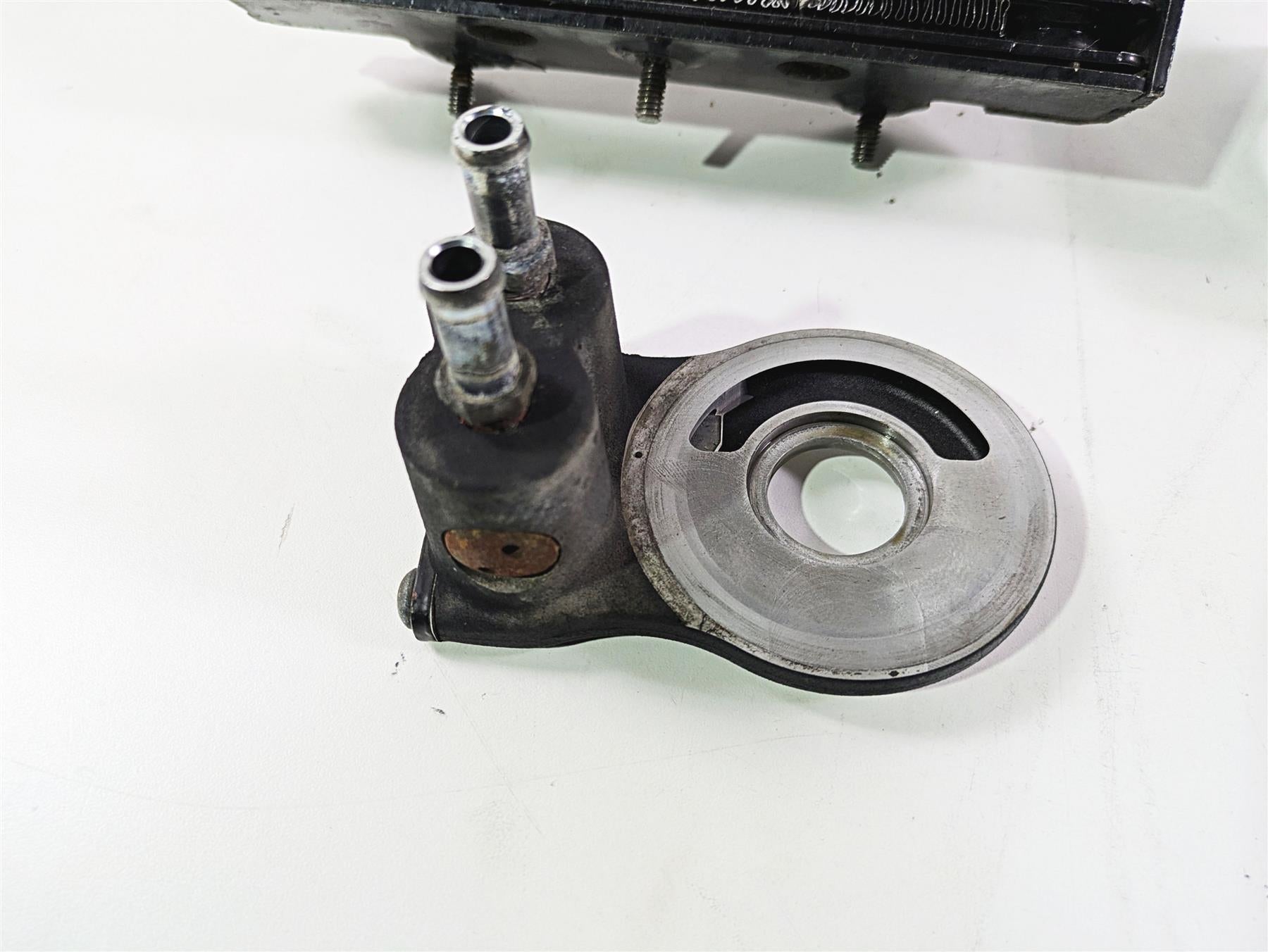 2007 Harley Touring FLHRSE CVO Road King Oil Cooler + Adapter & Cover 63068-07 {{ shop.shopifyCountryName }} - Mototech271