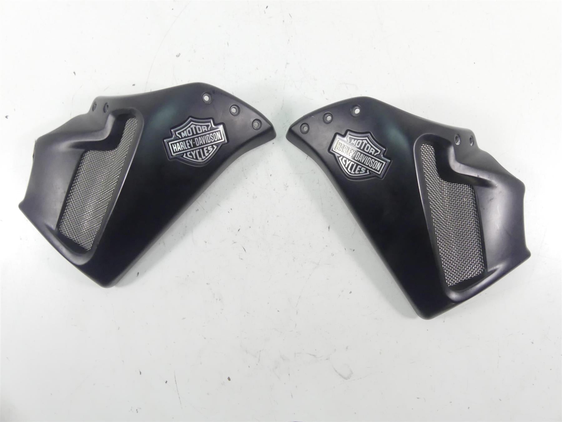 2012 Harley VRSCF Muscle Rod Neck Upper Side Cover Fairing Set 66469-09 66468-09 {{ shop.shopifyCountryName }} - Mototech271