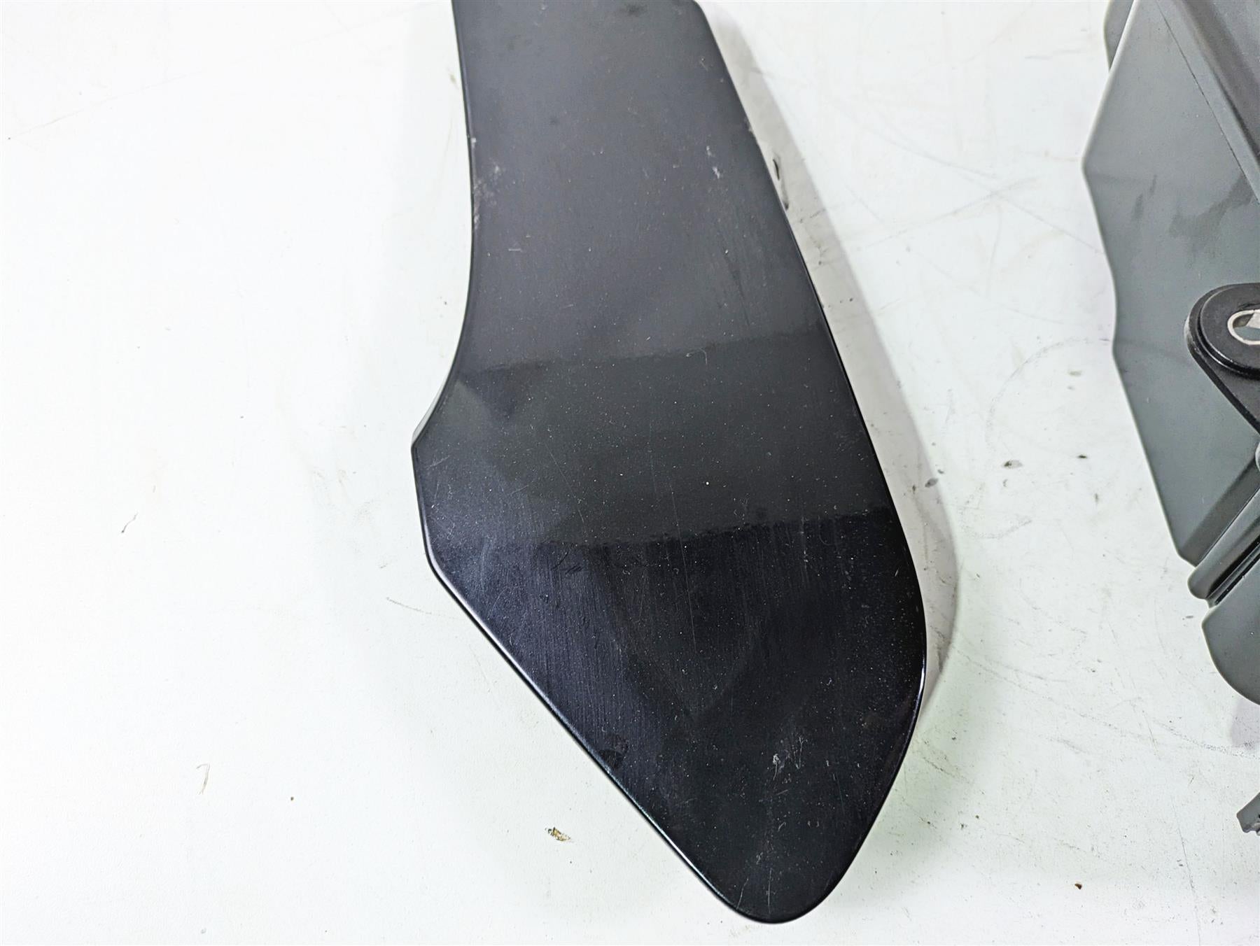 2009 BMW R1200RT K26 Storage Glove Compartment Box + Lid 46637681545 {{ shop.shopifyCountryName }} - Mototech271