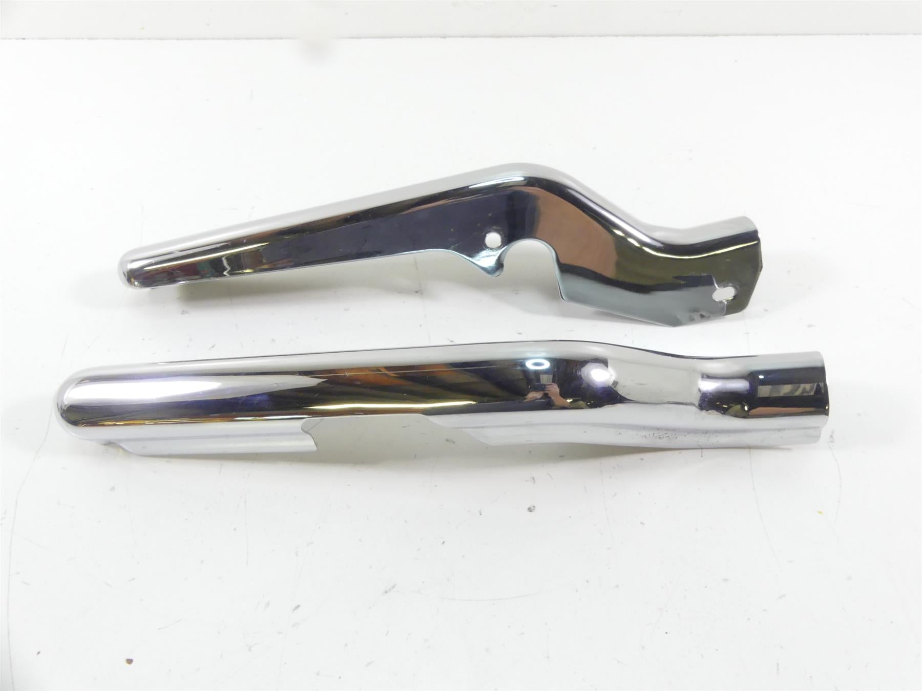 2005 Harley Touring CVO FLHTC SE Electra Glide  Rear Fender Strut Set 47504-97