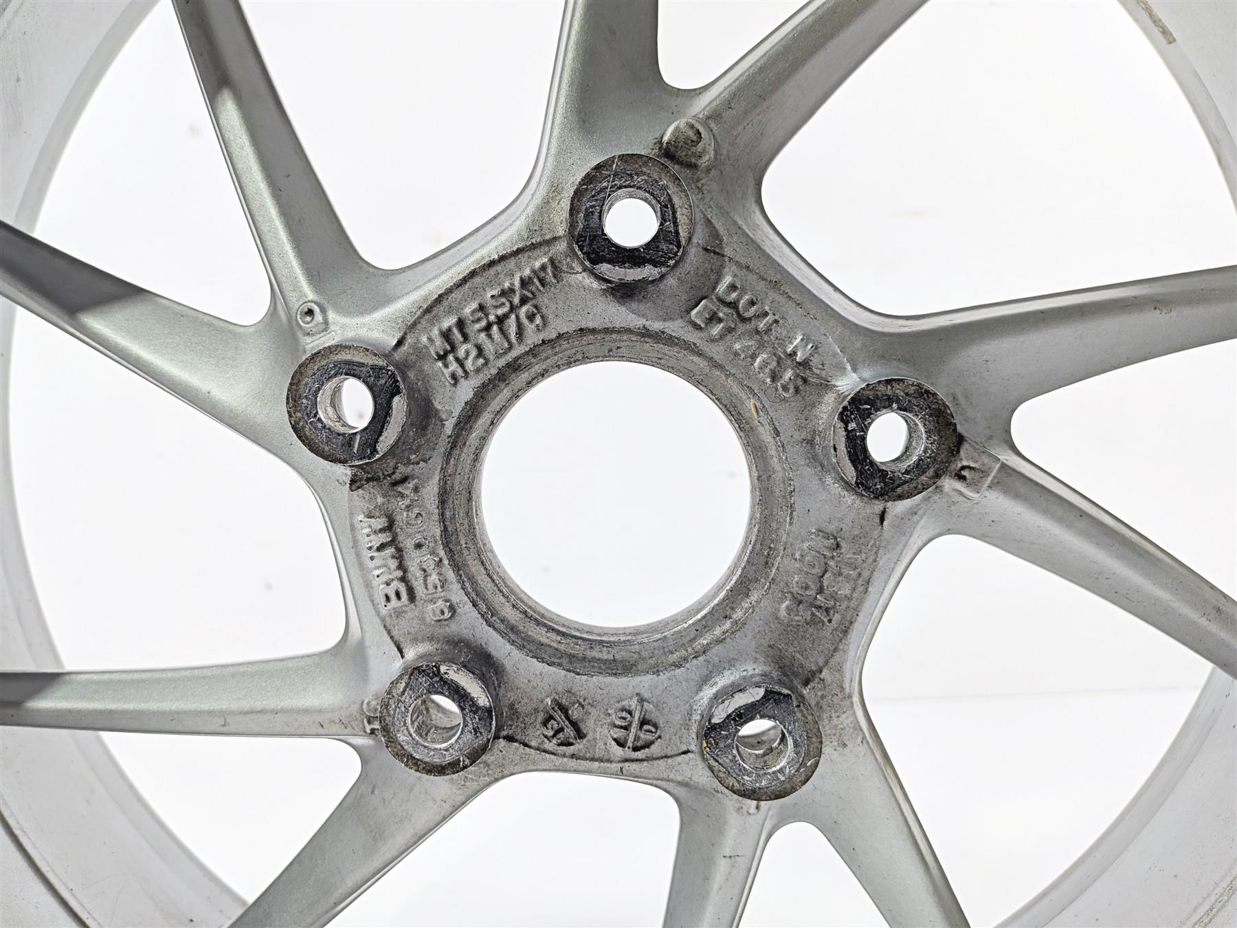 2016 BMW R1200RT RT RTW K52 Rear Wheel Rim 17x5.5 Straight 36317727235 {{ shop.shopifyCountryName }} - Mototech271