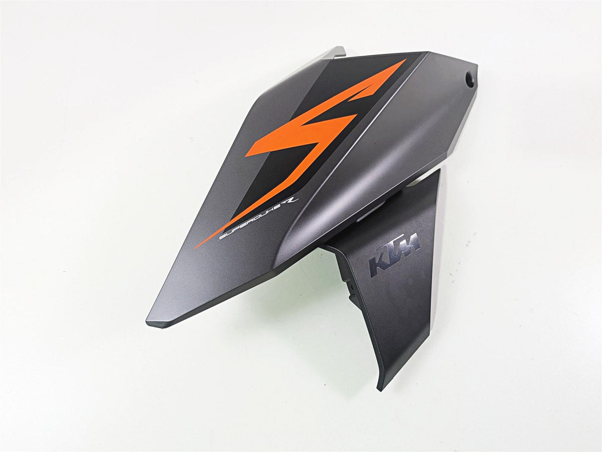 2018 KTM 1290 Super Duke R Left Tank Main Cover Fairing 61608050000KCA {{ shop.shopifyCountryName }} - Mototech271