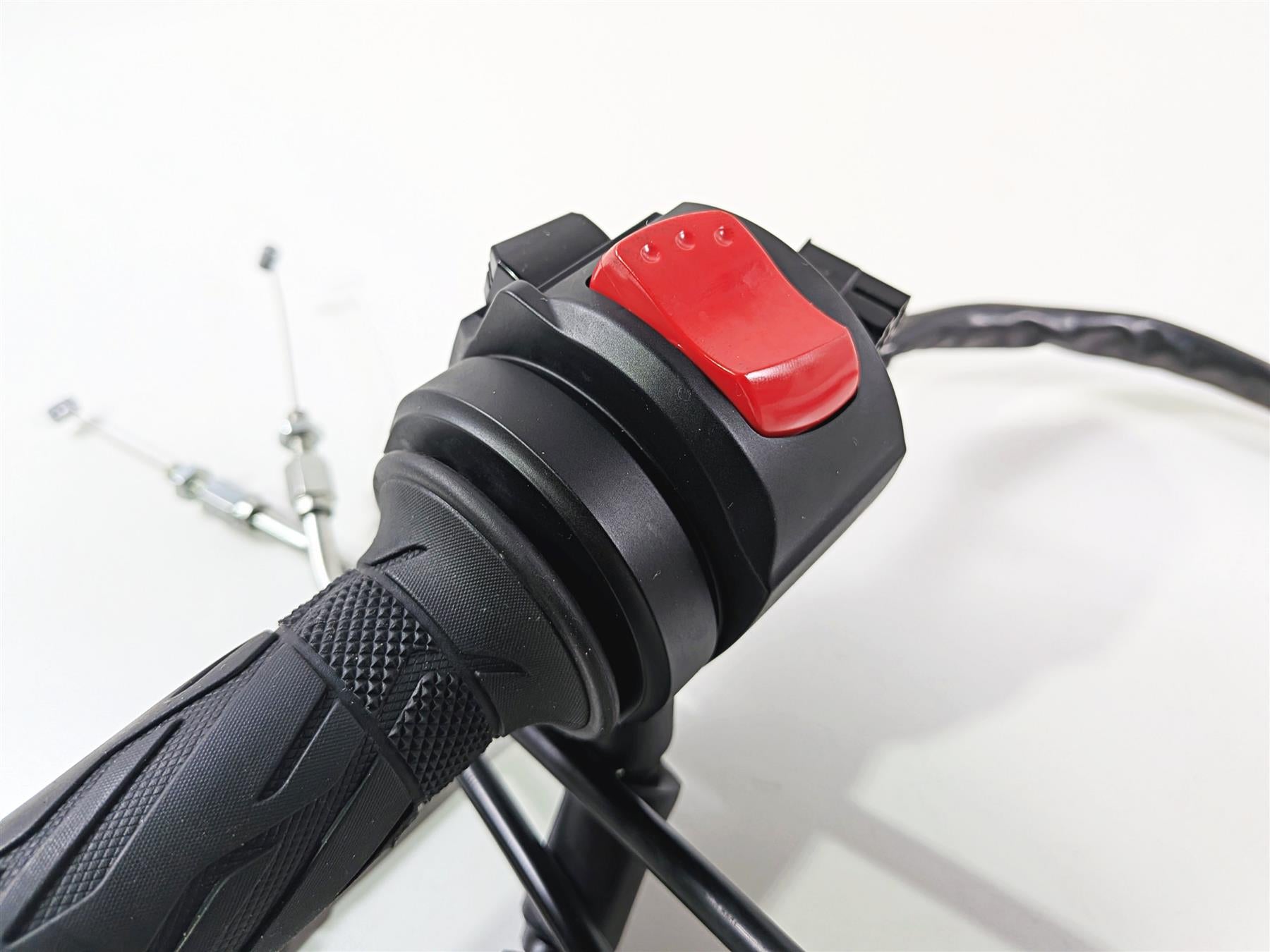 2024 Suzuki GSXR600 Right Hand Control Switch Throttle 37200-47H30 {{ shop.shopifyCountryName }} - Mototech271