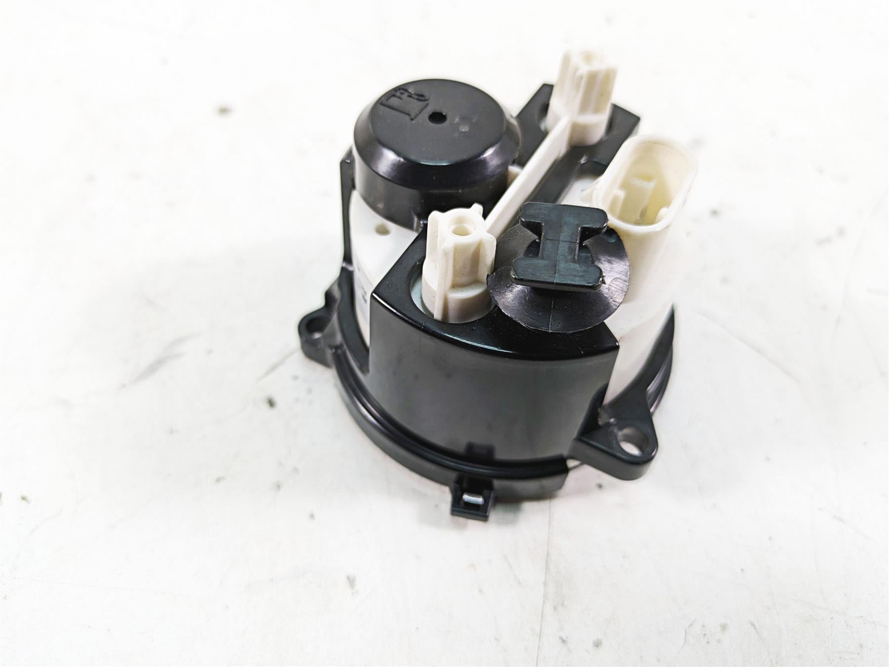 2015 Harley Touring FLHXS Street Glide Fuel Gas Petrol Level Gauge 70900163 {{ shop.shopifyCountryName }} - Mototech271
