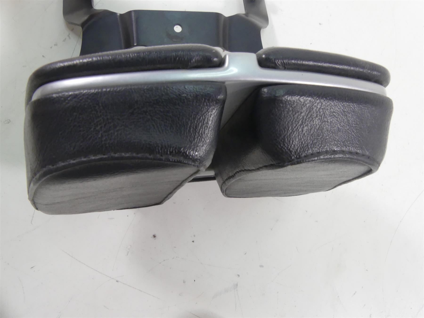 2013 Harley Davidson VRSCF Muscle Oem Backrest Back Rest Sissy Bar 51600-09 {{ shop.shopifyCountryName }} - Mototech271