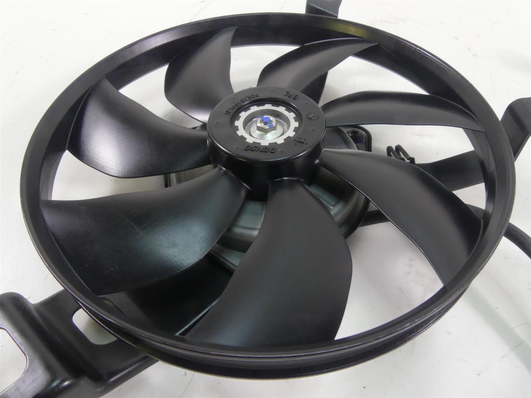 2021 Kawasaki ZX1400 ZX14R Ninja Denso Radiator Fan Propeller Set 59502-0572 {{ shop.shopifyCountryName }} - Mototech271