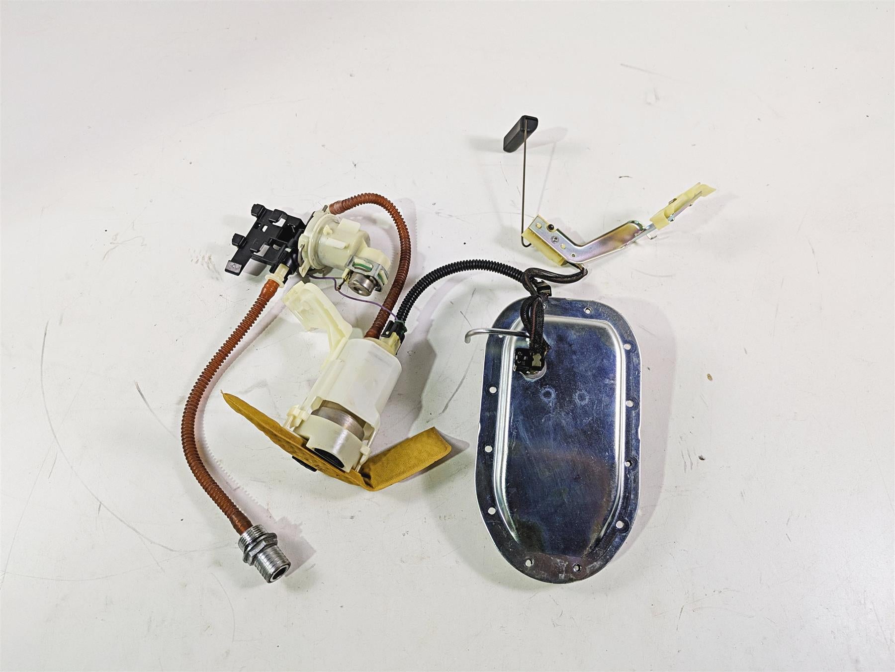 2008 Harley FXDL Dyna Low Rider 105TH Fuel Gas Pump & Sending Unit 75218-04D {{ shop.shopifyCountryName }} - Mototech271