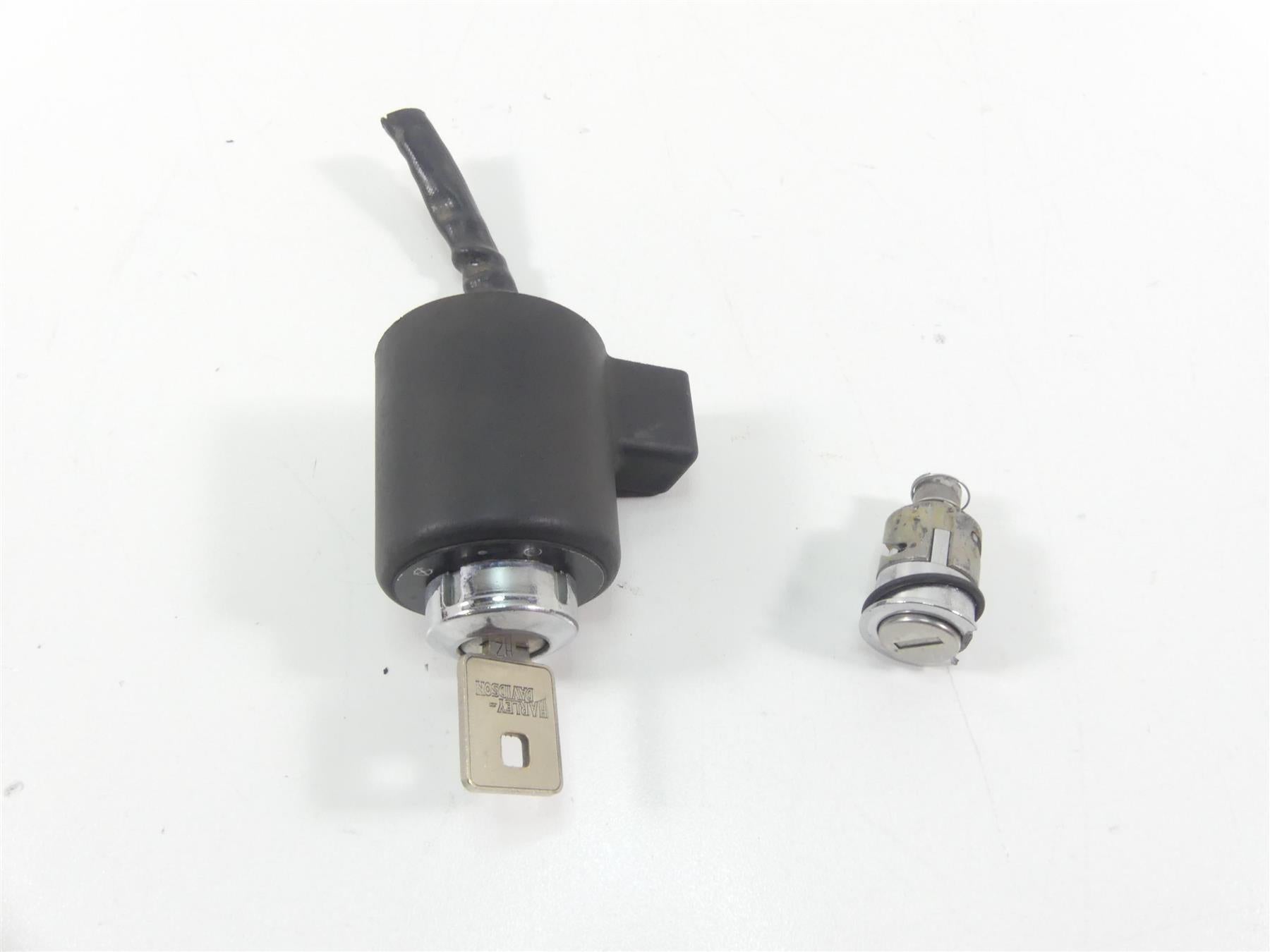 2006 Harley Sportster XL1200 Custom Ignition Switch Steering Lock & Key 71441-94 | Mototech271