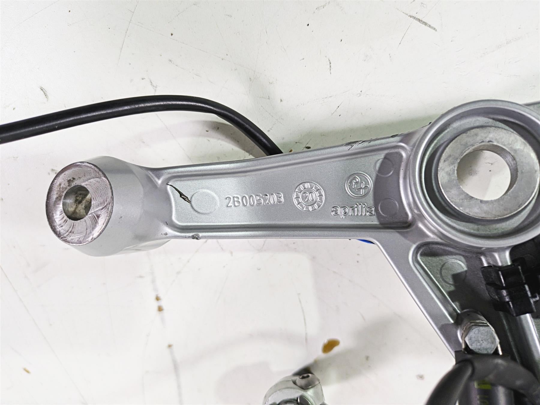 2021 Aprilia RS660 Right Rider Footpeg & Shifter Shift Lever 2B005203 2B006354 {{ shop.shopifyCountryName }} - Mototech271