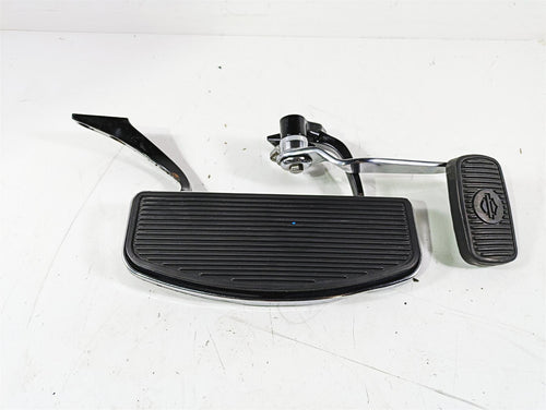 2012 Harley FLD Dyna Switchback Right Floorboard & Brake Pedal 54172-12 B | Mototech271