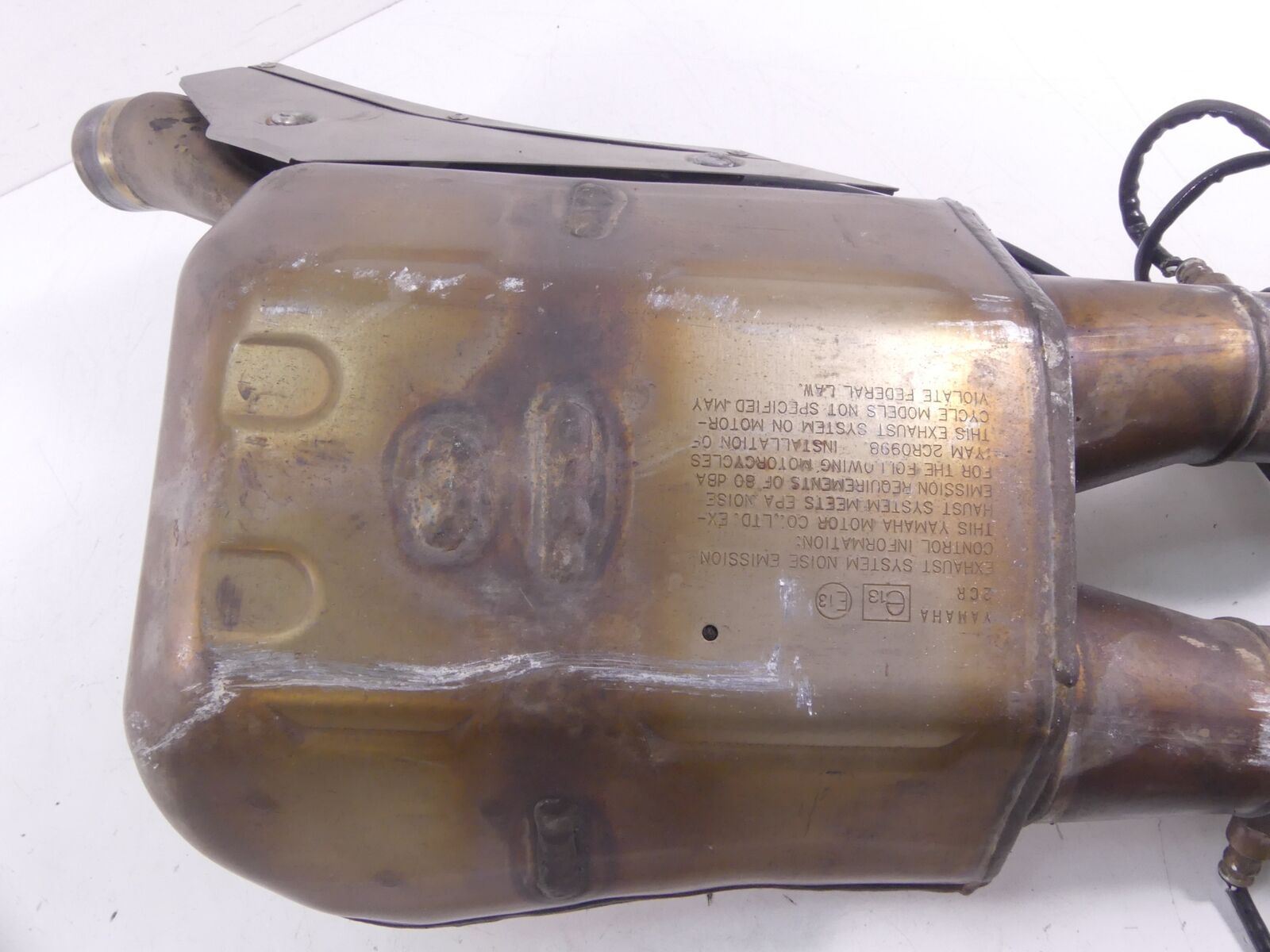 2015 Yamaha YZF-R1M Exhaust Pipe Mid Chamber & Servo Motor 2CR-14730-00-00 {{ shop.shopifyCountryName }} - Mototech271