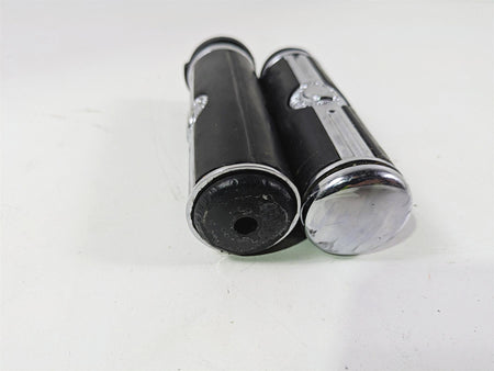2016 Harley Touring FLHR Road King Willie G Skull Hand Grips - Read 56741-04 {{ shop.shopifyCountryName }} - Mototech271
