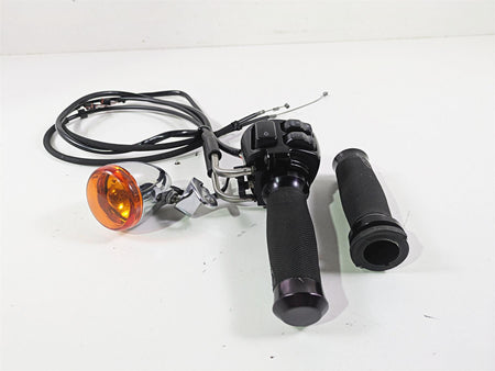 2014 Harley FXDF Dyna Fat Bob Right Hand Control Switch & Blinker 72944-12 {{ shop.shopifyCountryName }} - Mototech271