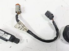 Load image into Gallery viewer, 2007 Harley Touring FLHTCU SE CVO E-Glide Tssm Turn Signal Module &amp; Fob 68924-07 | Mototech271
