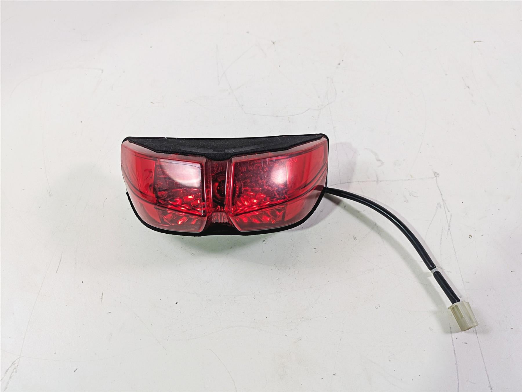 2009 Yamaha FZ1 FZS10 Fazer Taillight Tail Light Lamp Lens 2D1-84710-00-00 {{ shop.shopifyCountryName }} - Mototech271