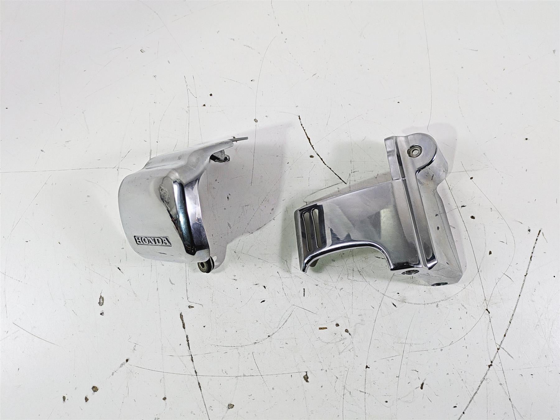 2002 Honda GL1500 CD Valkyrie Deluxe Alternator Generator Cover 21333-MZ0-A00 {{ shop.shopifyCountryName }} - Mototech271
