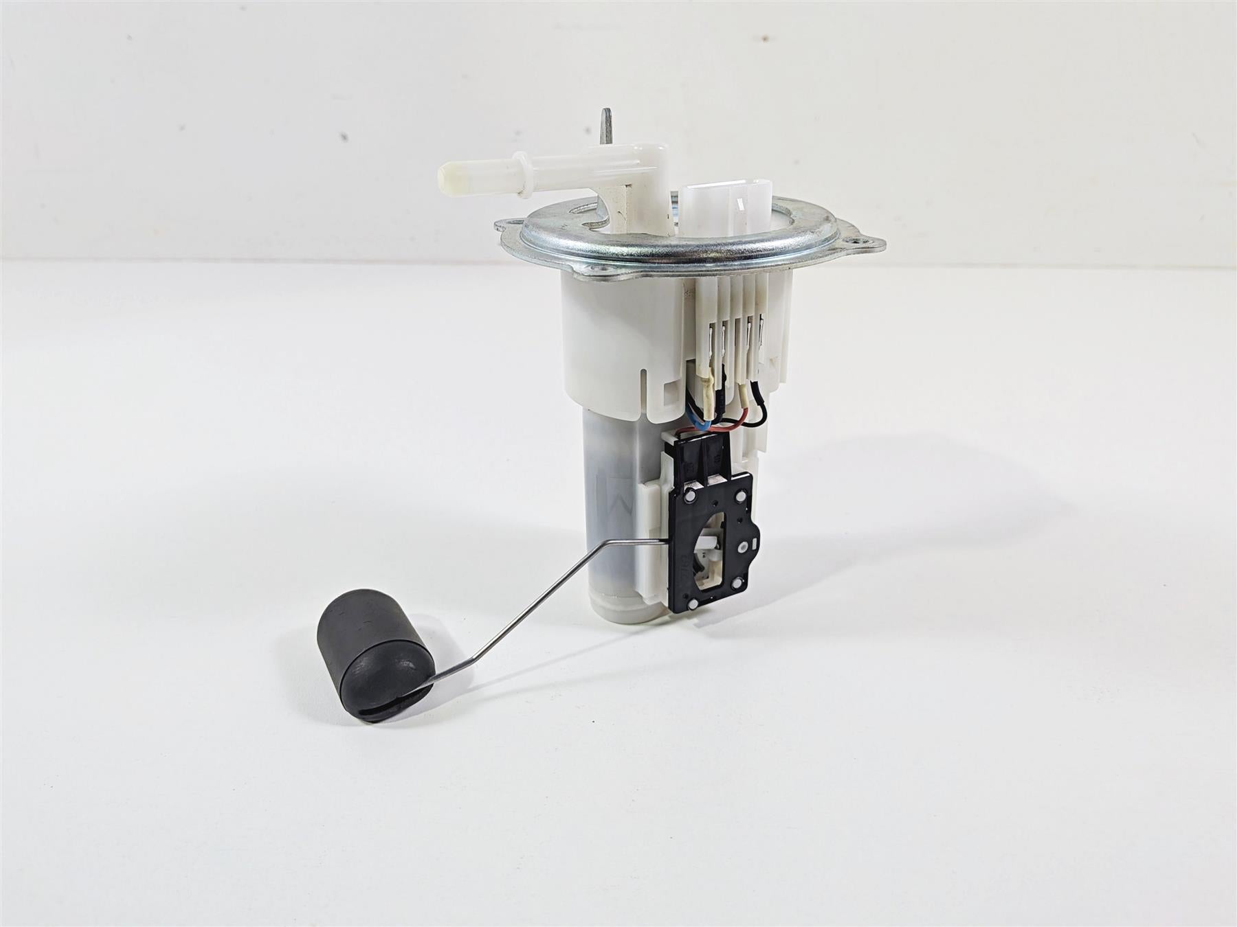 2023 Yamaha MT10 MTN1000 Fuel Gas Petrol Pump B67-13907-10-00 {{ shop.shopifyCountryName }} - Mototech271