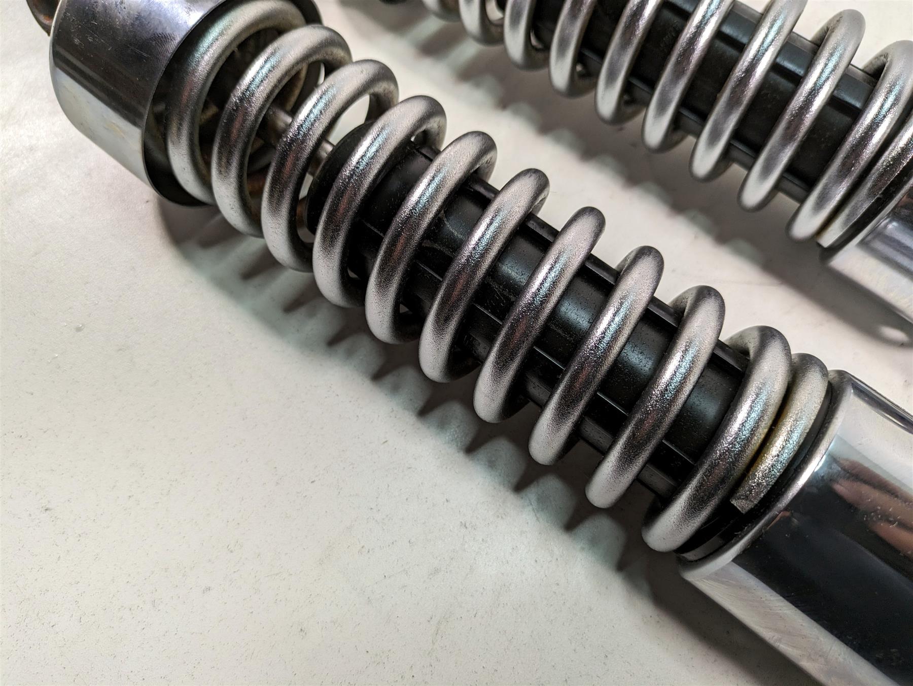2000 Harley Dyna FXDL Low Rider 12.5" Stock Rear Damper Shocks Set 54512-90A {{ shop.shopifyCountryName }} - Mototech271