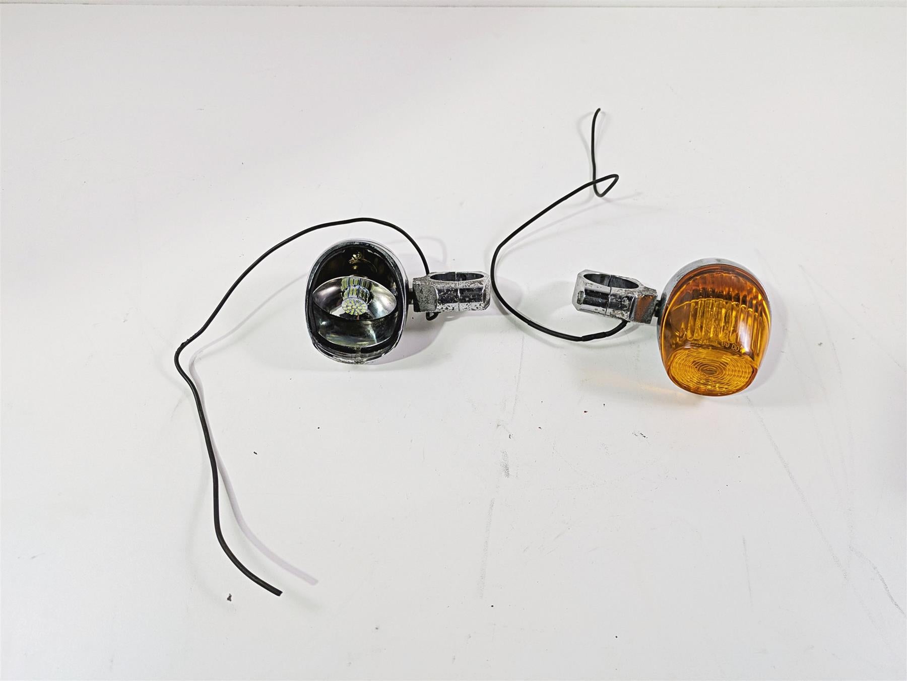 2002 Indian Spirit Deluxe Front Blinker Turn Signal Housing Set 66-039 66-038 {{ shop.shopifyCountryName }} - Mototech271