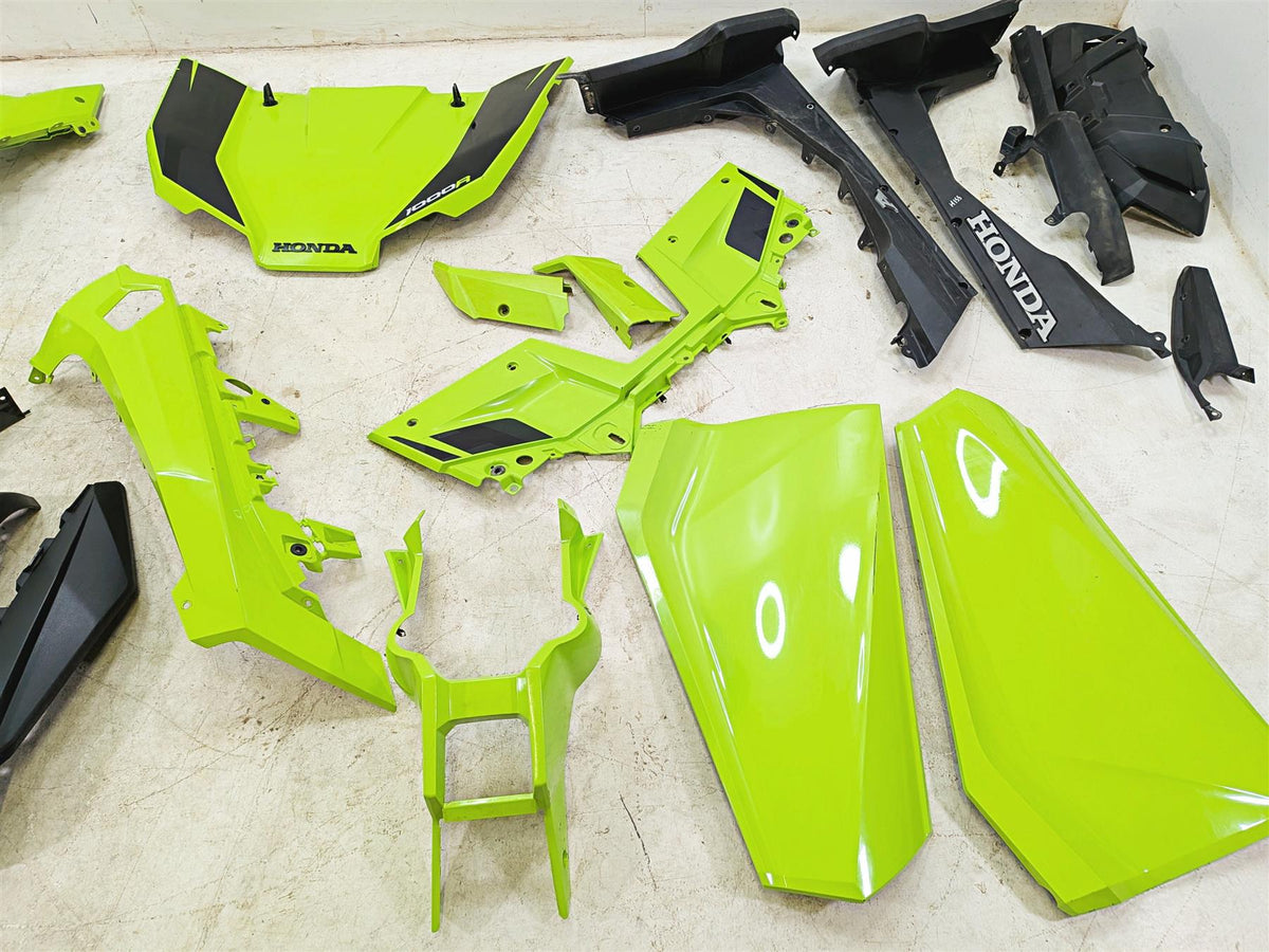 2020 Honda Talon SXS1000 S2R 1000R Fenders Hood Outer Cover Plastics 61300-HL6 {{ shop.shopifyCountryName }} - Mototech271