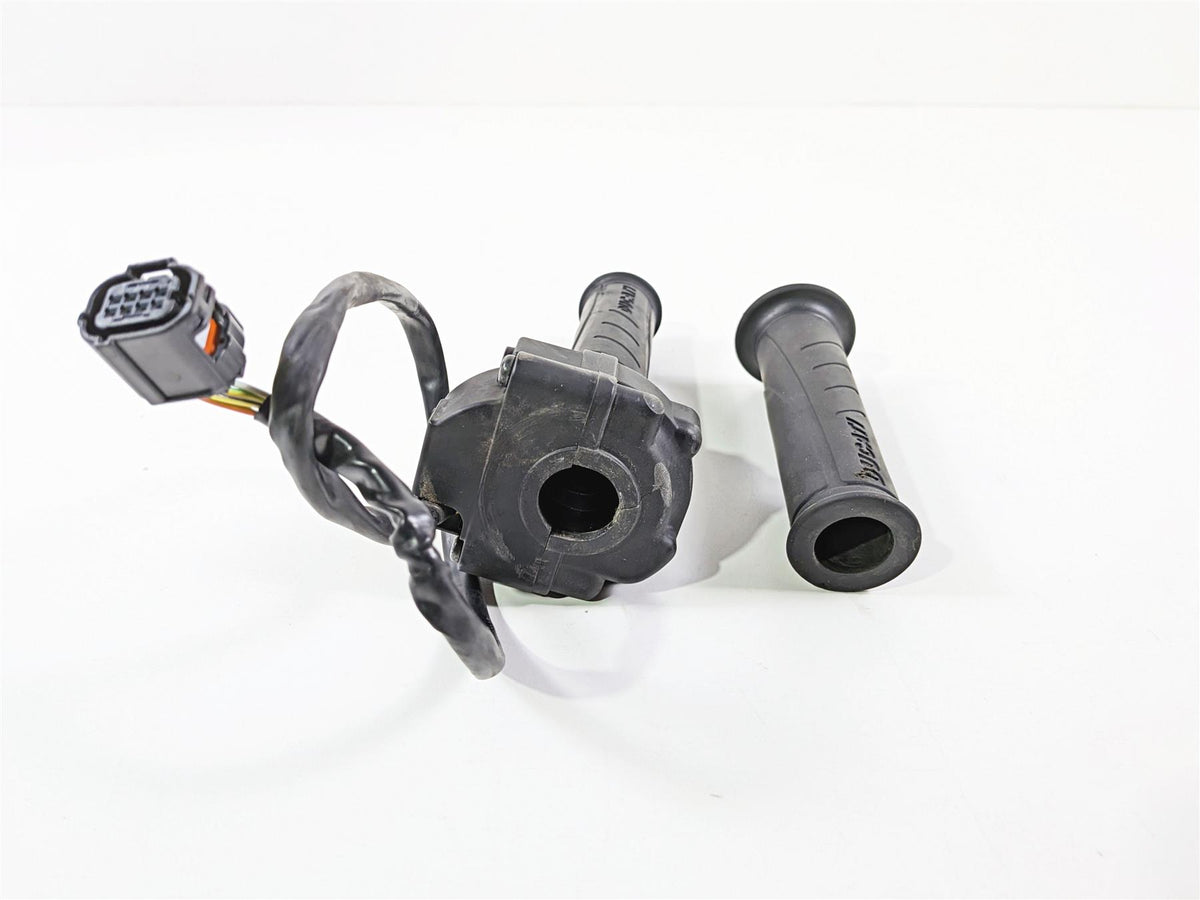 2019 Ducati 959 Panigale Ride Fly By Wire Throttle Set - Read 66020011B {{ shop.shopifyCountryName }} - Mototech271