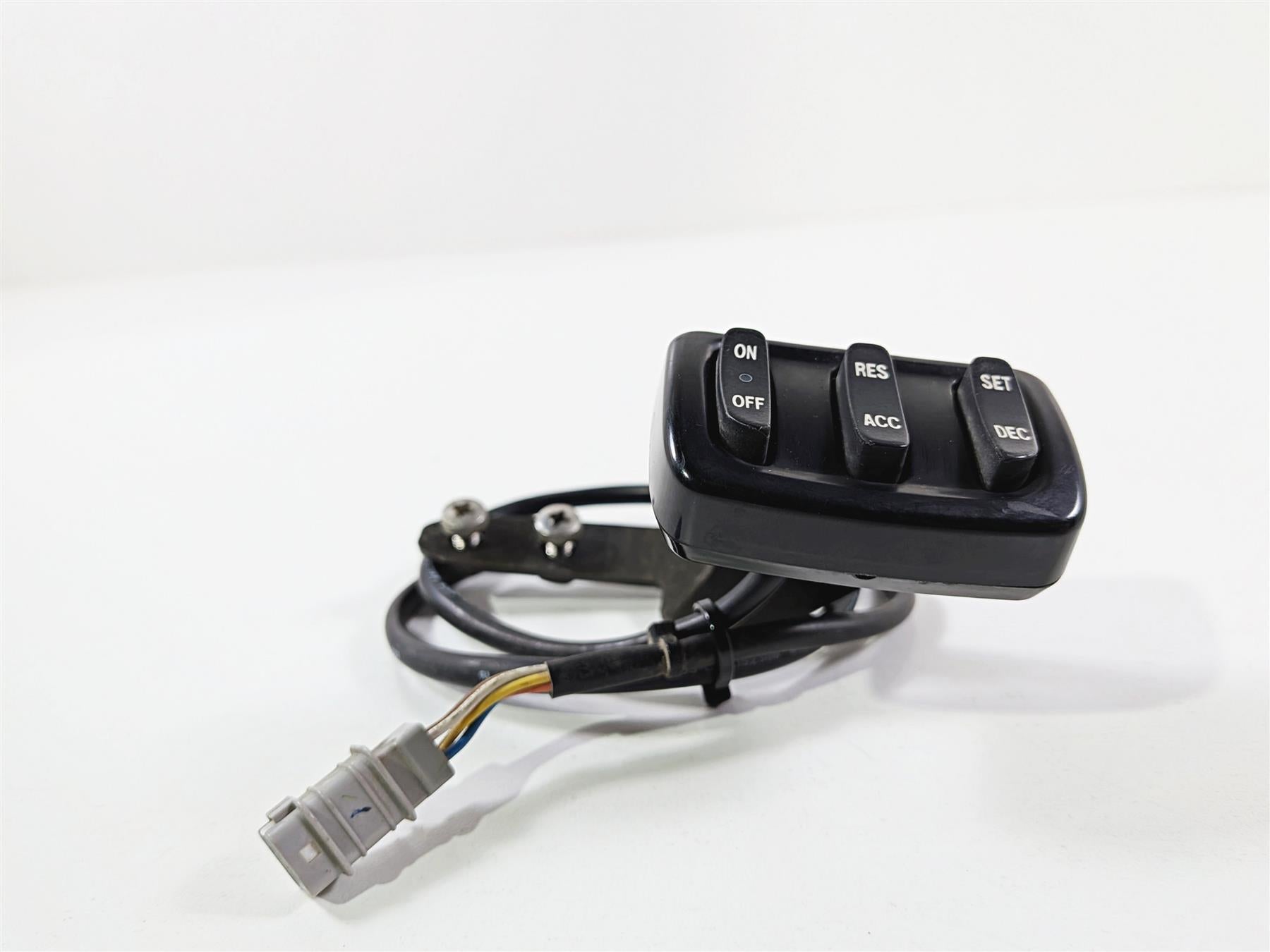 2016 Victory Cross Country Cruise Control Hand Control Switch Set 4013049 {{ shop.shopifyCountryName }} - Mototech271