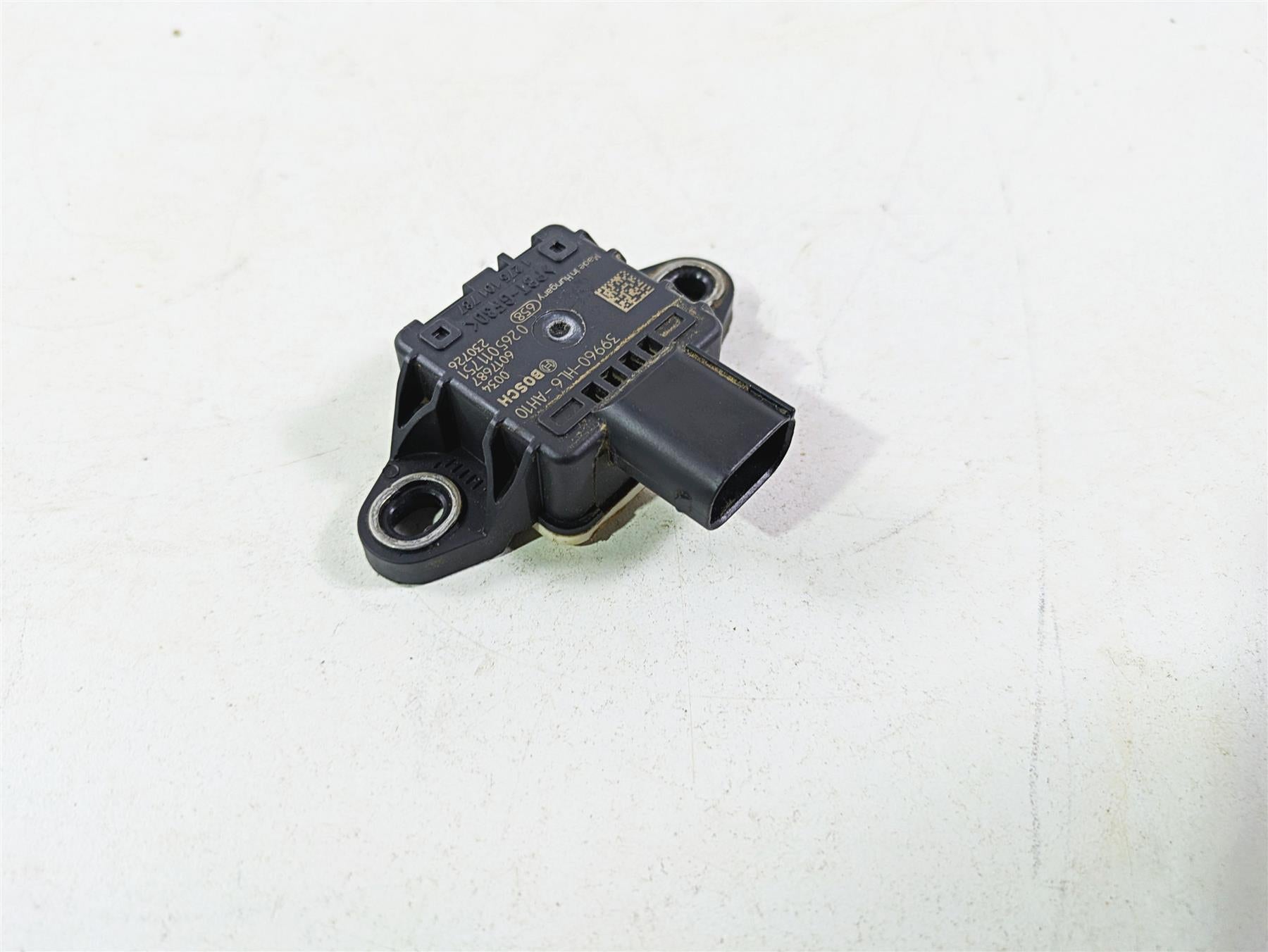 2023 Honda Talon SXS1000 S2R Bosch Speed Sensor Module 39960-HL6-AH10 {{ shop.shopifyCountryName }} - Mototech271