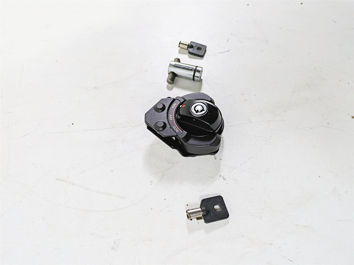 2010 Harley VRSCF Muscle Rod Ignition Switch Key Steering Lock Set 70020-05 {{ shop.shopifyCountryName }} - Mototech271