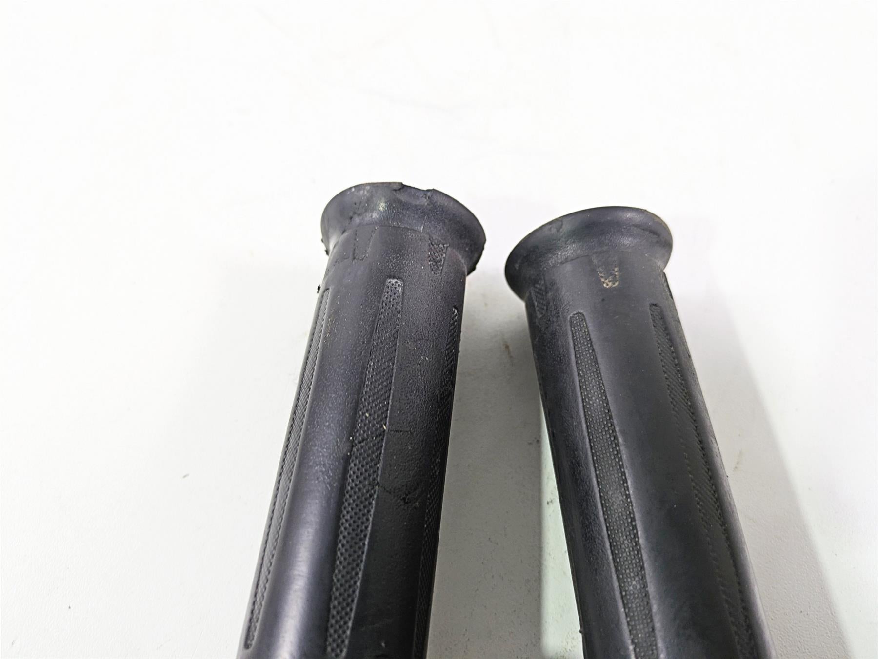 2014 BMW K1300S K40 Heated Hand Grip Handle Set 61317708227 61317708228 {{ shop.shopifyCountryName }} - Mototech271
