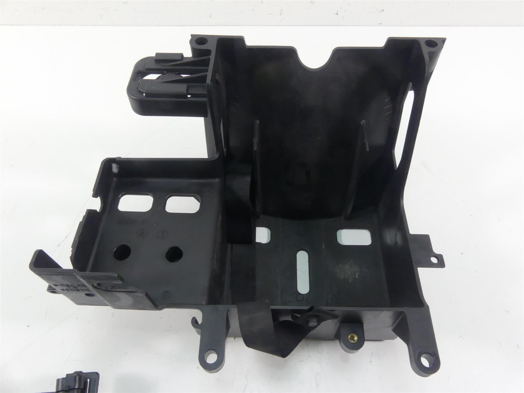 2009 Harley FLHTCU SE4 CVO E-Glide Battery Tray & Electric Carrier 66281-09B {{ shop.shopifyCountryName }} - Mototech271