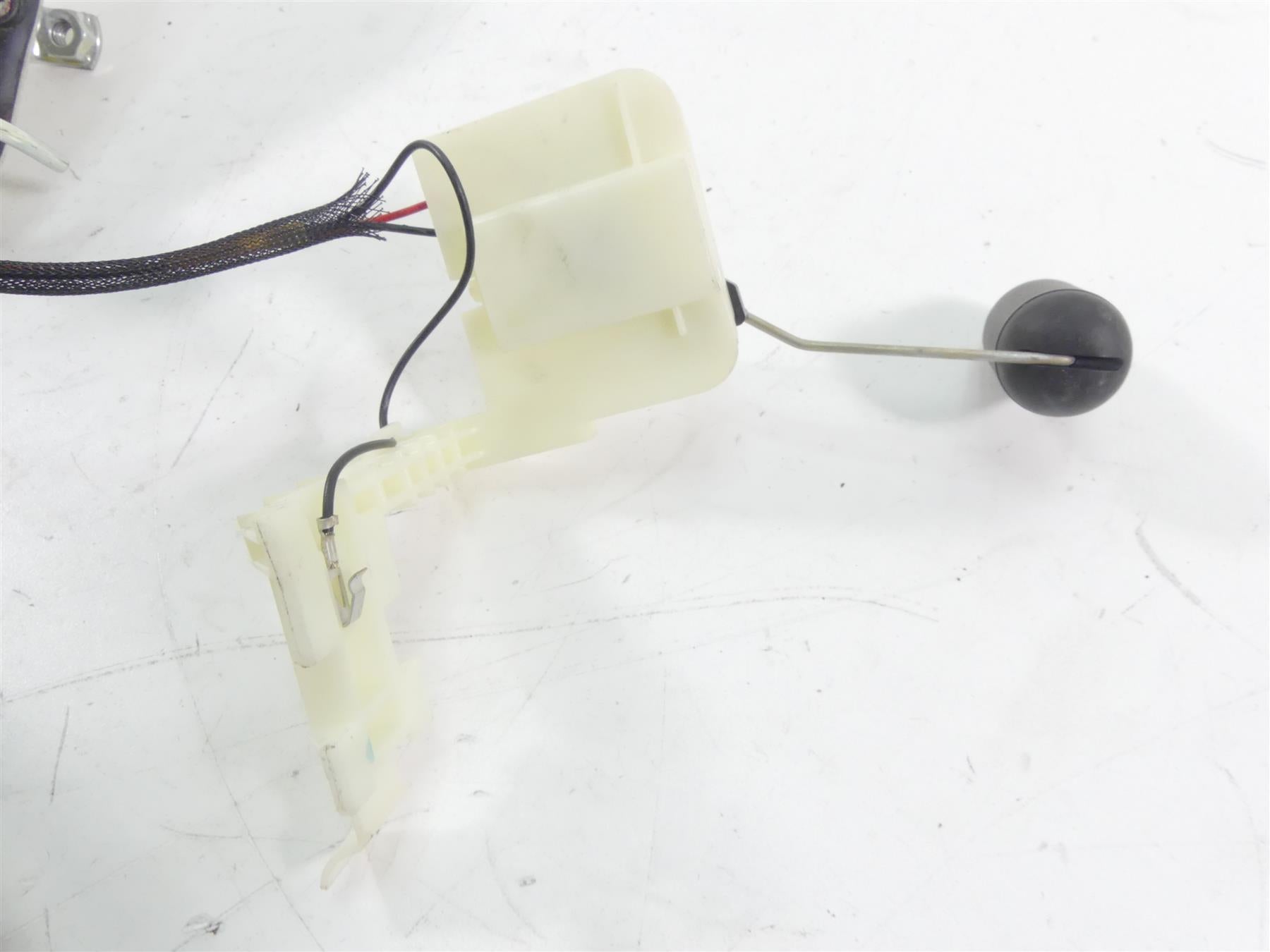 2013 Harley FXDWG Dyna Wide Glide Fuel Petrol Gas Pump & Sending Unit 75246-04 {{ shop.shopifyCountryName }} - Mototech271
