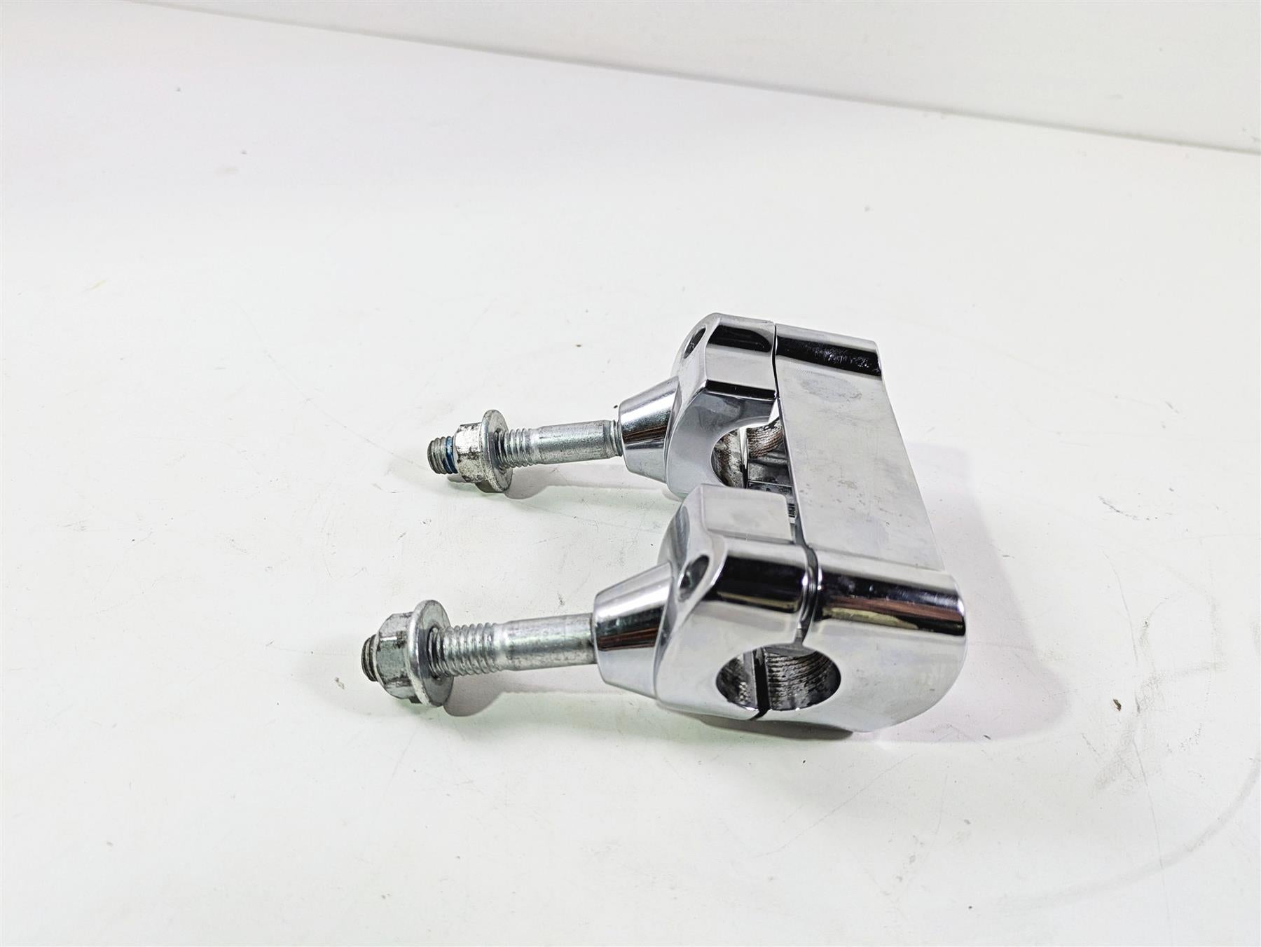 2020 Harley Softail FXST Standard Handlebar Riser Holder Clamp 55900273 {{ shop.shopifyCountryName }} - Mototech271