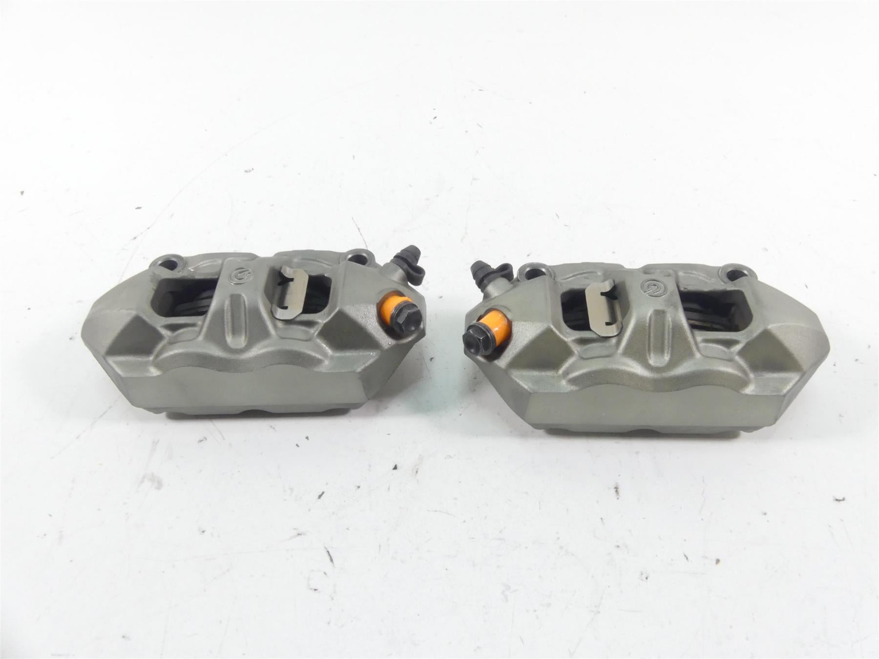 2017 Triumph Thruxton 1200 R Front 100mm Brembo Brake Caliper Set T2023520 {{ shop.shopifyCountryName }} - Mototech271