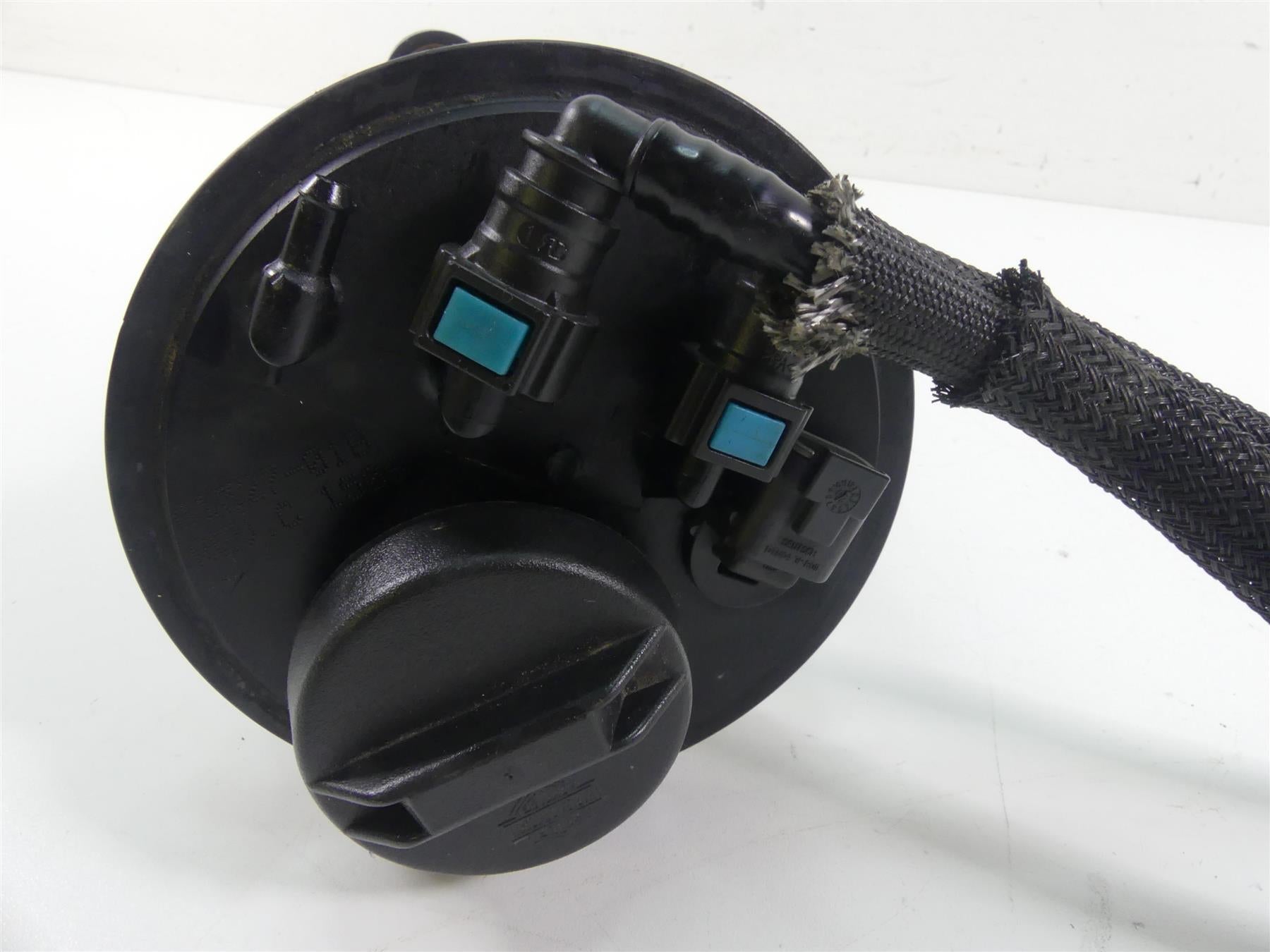 2006 Harley VRSCD Night Rod Fuel Gas Petrol Pump - 2K Only 75123-01B {{ shop.shopifyCountryName }} - Mototech271