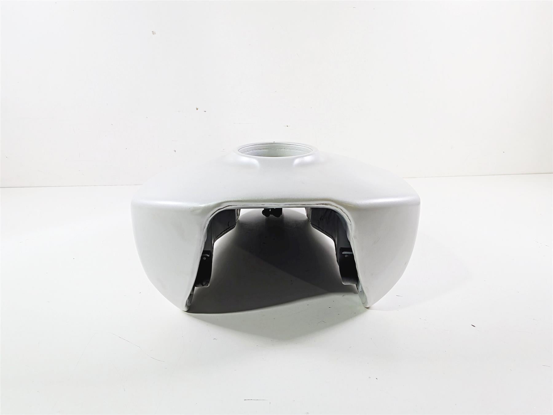 2017 Victory Octane 1200 Fuel Gas Petrol Tank - Dent 1021999 {{ shop.shopifyCountryName }} - Mototech271